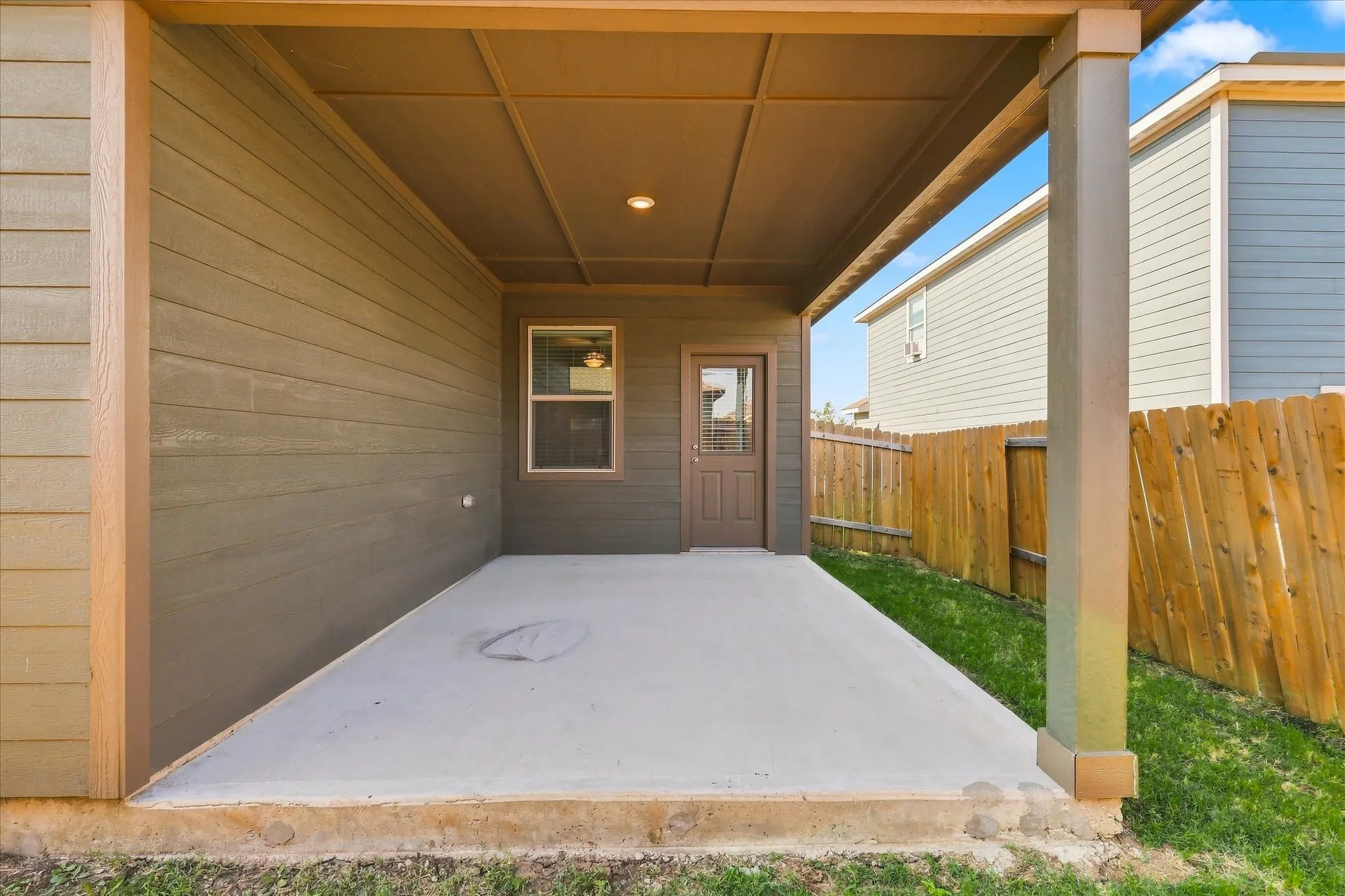Single Family Residence For Rent in Denton County , 13518 Mineral Road, Ponder, Texas 76259, 3 Bedroom, 2 Bathroom, 2 Garage spaces, 1,551 Sqft, built in 2022, mls#21319130, Real Estate Agent in Ponder, Homes For Rent in Denton county, Homes For Rent in Ponder, Realtor in Ponder Texas, Real Estate Brokerage Independent Realty Texas, Luminita Cordes Realtor