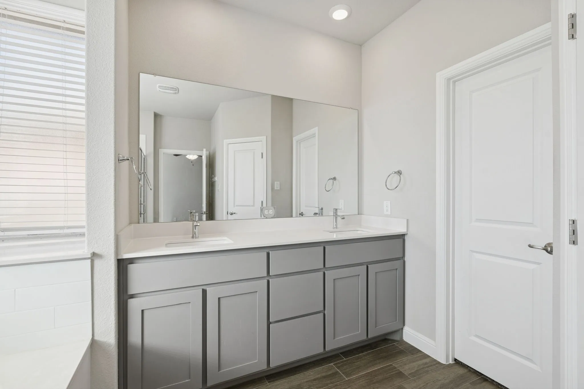 Single Family Residence For Sale in Denton County , 525 Big Horn Pass, Denton, Texas 76210, 4 Bedrooms, 2 Bathrooms, 2 Garage spaces, 1,793 Sqft, built in 2022, Price $380,000, mls#21309518, Real Estate Agent in Denton, Homes For Sale in Denton county, Homes For Sale in Denton, Realtor in Denton Texas, Real Estate Brokerage Independent Realty Texas, Luminita Cordes Realtor