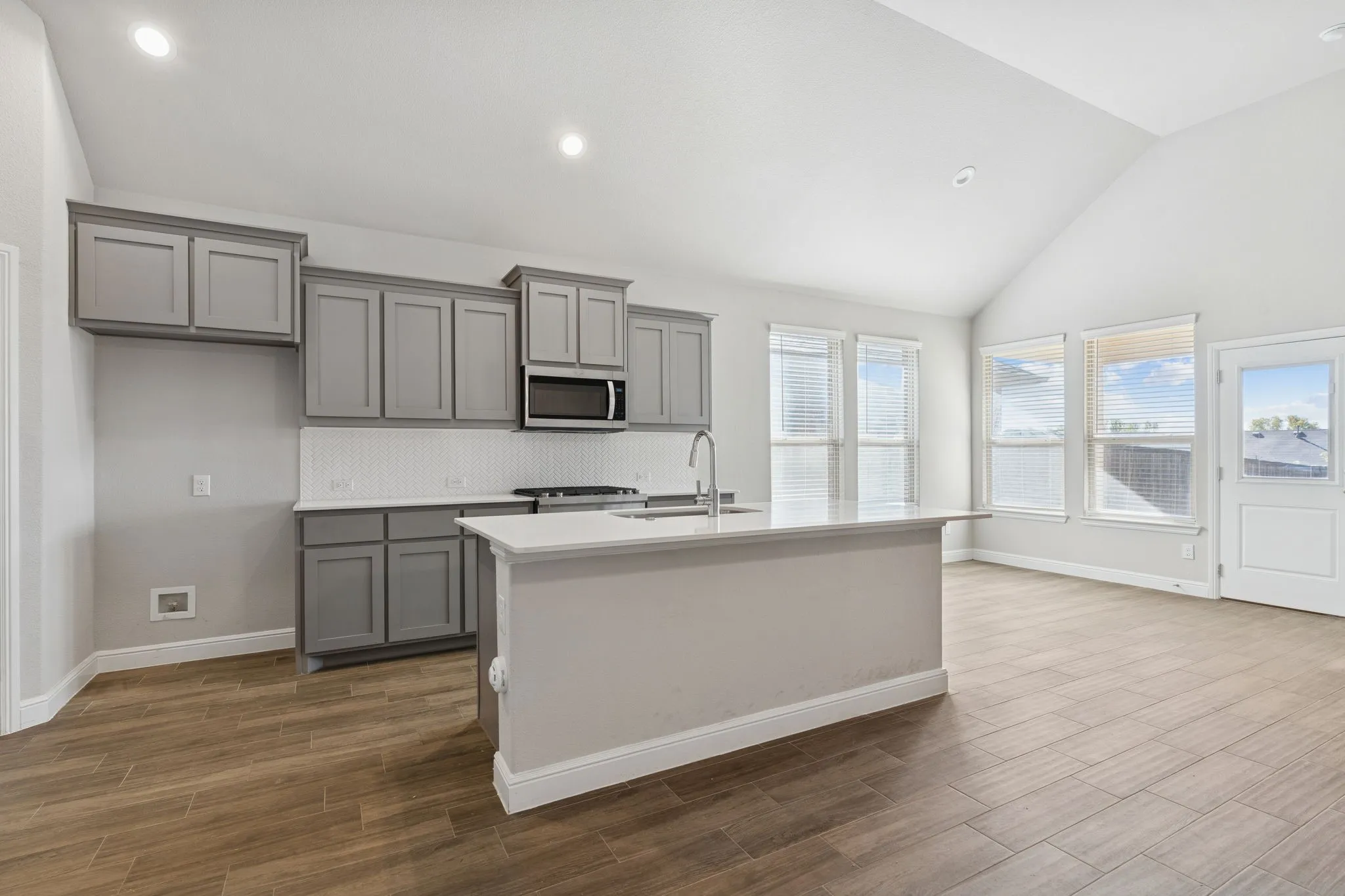 Single Family Residence For Sale in Denton County , 525 Big Horn Pass, Denton, Texas 76210, 4 Bedrooms, 2 Bathrooms, 2 Garage spaces, 1,793 Sqft, built in 2022, Price $380,000, mls#21309518, Real Estate Agent in Denton, Homes For Sale in Denton county, Homes For Sale in Denton, Realtor in Denton Texas, Real Estate Brokerage Independent Realty Texas, Luminita Cordes Realtor