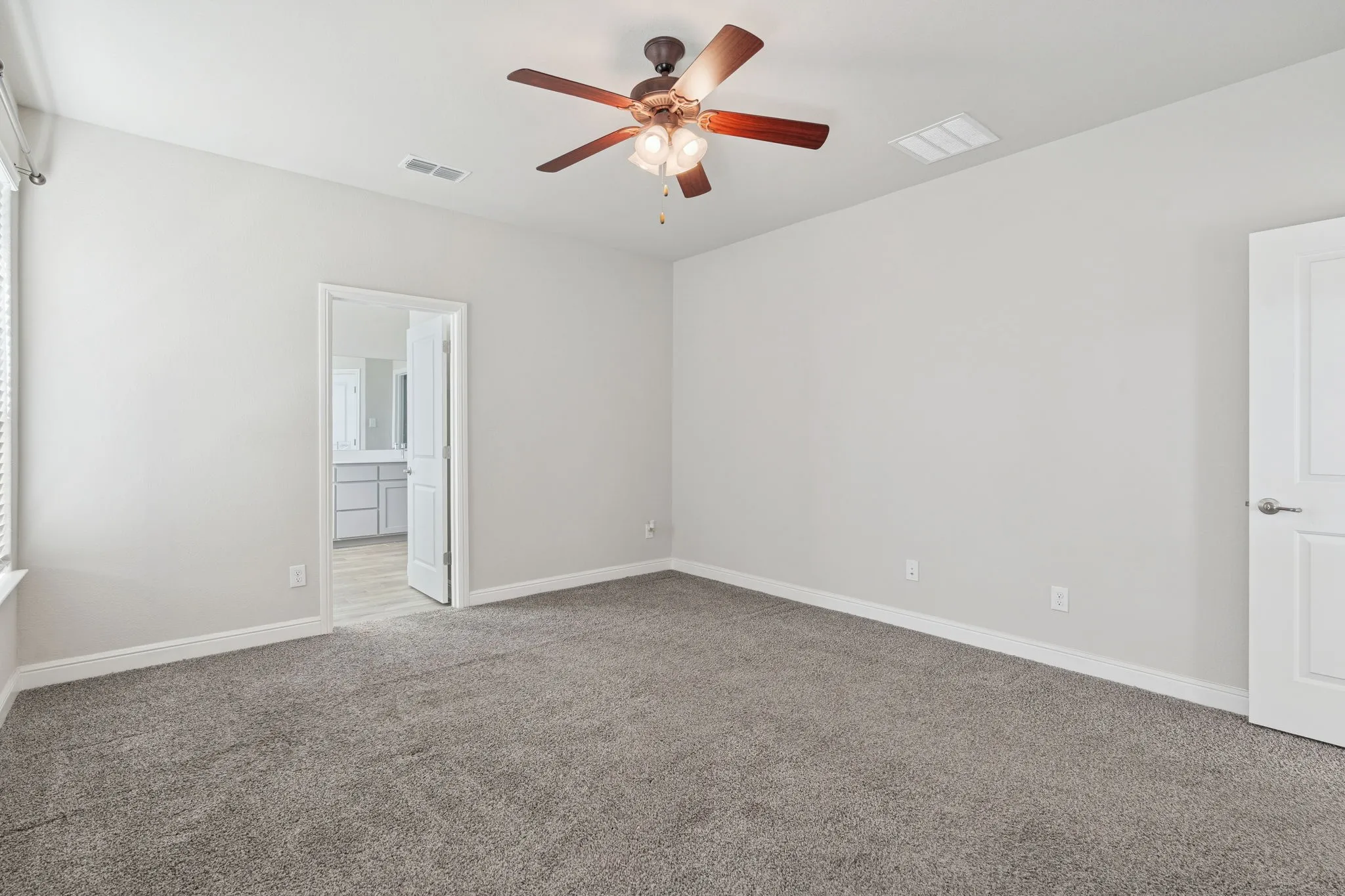 Single Family Residence For Sale in Denton County , 525 Big Horn Pass, Denton, Texas 76210, 4 Bedrooms, 2 Bathrooms, 2 Garage spaces, 1,793 Sqft, built in 2022, Price $380,000, mls#21309518, Real Estate Agent in Denton, Homes For Sale in Denton county, Homes For Sale in Denton, Realtor in Denton Texas, Real Estate Brokerage Independent Realty Texas, Luminita Cordes Realtor