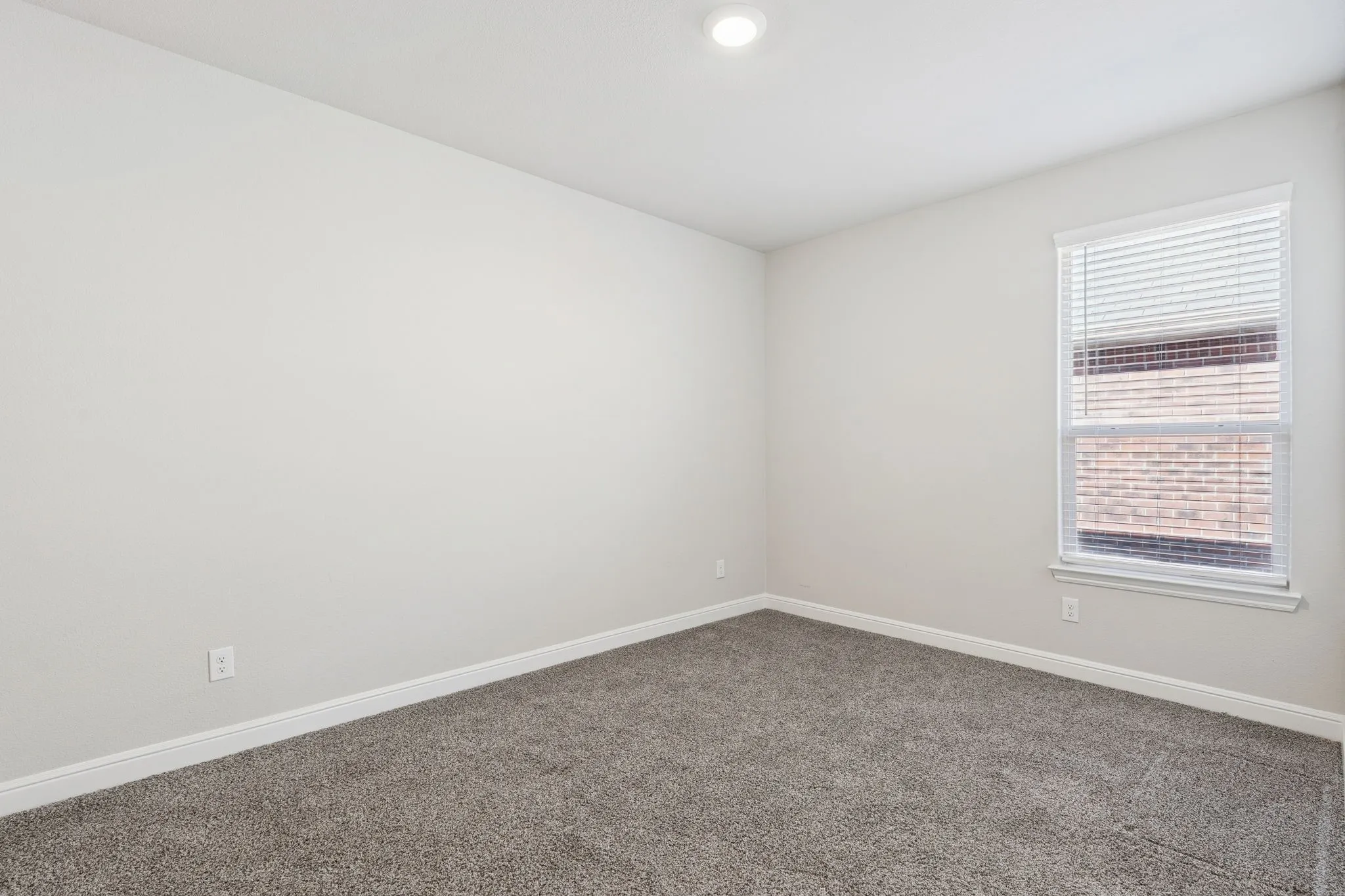 Single Family Residence For Sale in Denton County , 525 Big Horn Pass, Denton, Texas 76210, 4 Bedrooms, 2 Bathrooms, 2 Garage spaces, 1,793 Sqft, built in 2022, Price $380,000, mls#21309518, Real Estate Agent in Denton, Homes For Sale in Denton county, Homes For Sale in Denton, Realtor in Denton Texas, Real Estate Brokerage Independent Realty Texas, Luminita Cordes Realtor