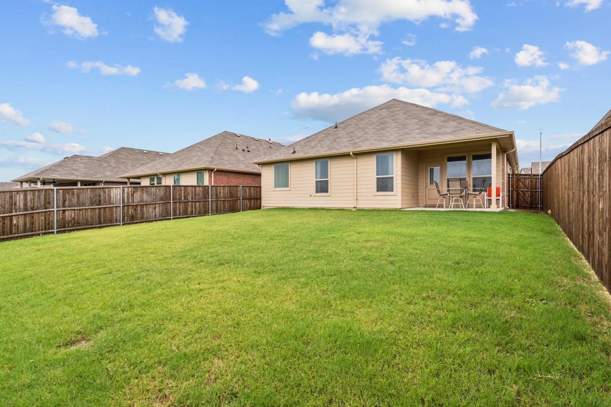 Single Family Residence For Sale in Denton County , 525 Big Horn Pass, Denton, Texas 76210, 4 Bedrooms, 2 Bathrooms, 2 Garage spaces, 1,793 Sqft, built in 2022, Price $380,000, mls#21309518, Real Estate Agent in Denton, Homes For Sale in Denton county, Homes For Sale in Denton, Realtor in Denton Texas, Real Estate Brokerage Independent Realty Texas, Luminita Cordes Realtor