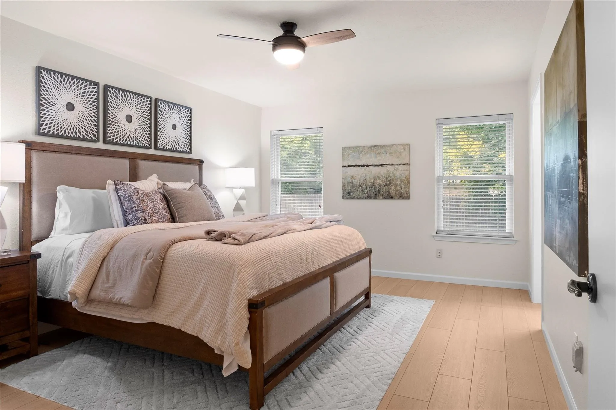Single Family Residence For Rent in Tarrant County , 329 Stratford Drive, Hurst, Texas 76054, 3 Bedroom, 2 Bathroom, 2 Garage spaces, 1,689 Sqft, built in 1978, mls#21320892, Real Estate Agent in Hurst, Homes For Rent in Tarrant county, Homes For Rent in Hurst, Realtor in Hurst Texas, Real Estate Brokerage Independent Realty Texas, Luminita Cordes Realtor