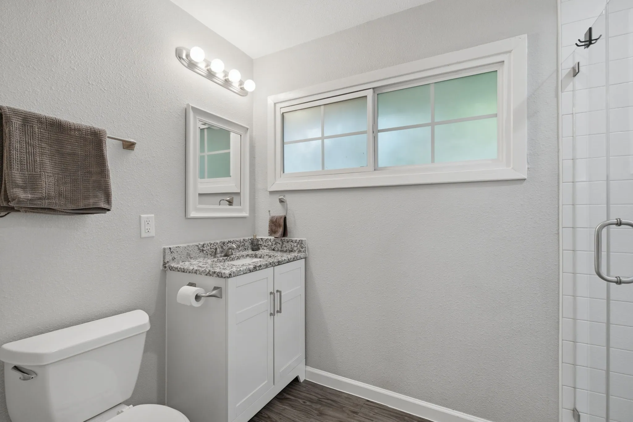 Single Family Residence For Sale in Grayson County , 1413 N Wharton Street, Sherman, Texas 75092, 4 Bedroom, 2 Bathroom, 1 Garage spaces, 1,849 Sqft, built in 1955, mls#21320068, Real Estate Agent in Sherman, Homes For Sale in Grayson county, Homes For Sale in Sherman, Realtor in Sherman Texas, Real Estate Brokerage Independent Realty Texas, Luminita Cordes Realtor