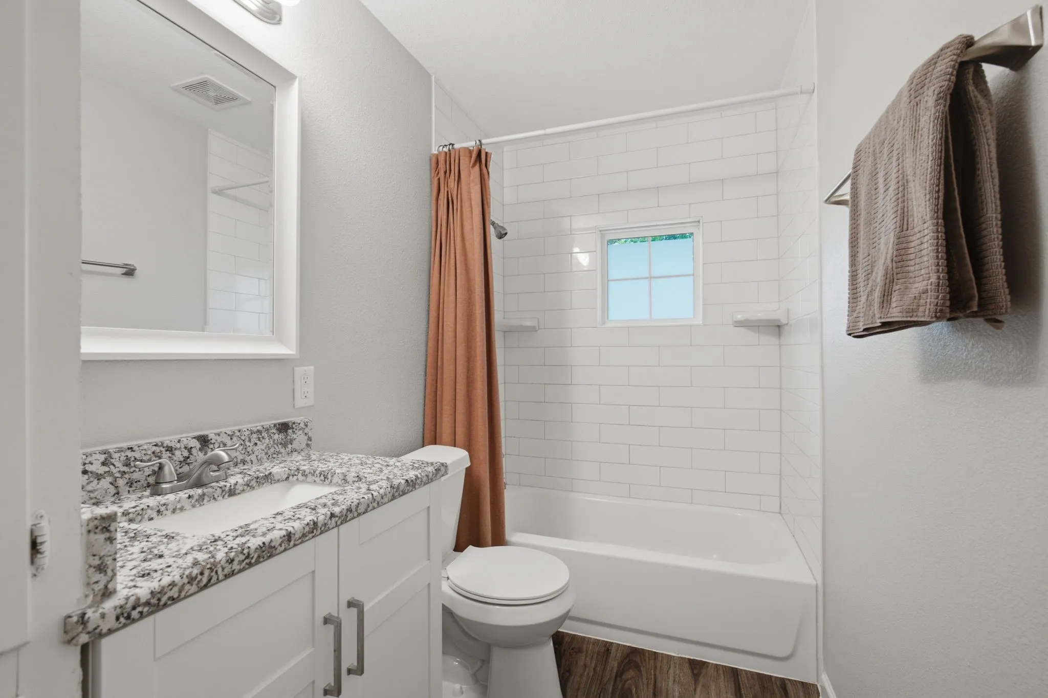 Single Family Residence For Sale in Grayson County , 1413 N Wharton Street, Sherman, Texas 75092, 4 Bedroom, 2 Bathroom, 1 Garage spaces, 1,849 Sqft, built in 1955, mls#21320068, Real Estate Agent in Sherman, Homes For Sale in Grayson county, Homes For Sale in Sherman, Realtor in Sherman Texas, Real Estate Brokerage Independent Realty Texas, Luminita Cordes Realtor