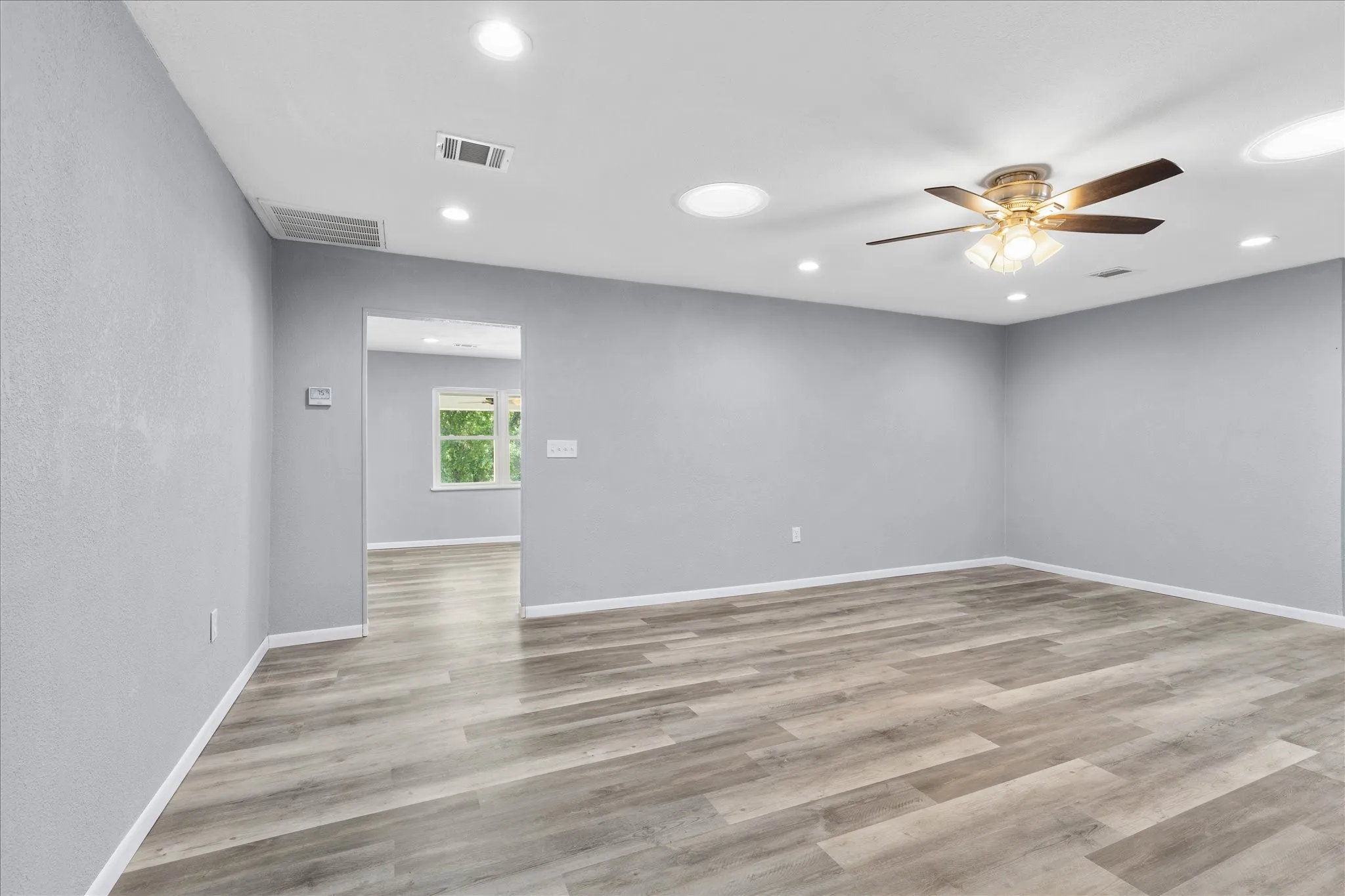 Single Family Residence For Sale in Somervell County , 1509 Van Zandt Road, Glen Rose, Texas 76043, 3 Bedroom, 3 Bathroom, Garage spaces, 1,881 Sqft, built in 1950, mls#21318639, Real Estate Agent in Glen Rose, Homes For Sale in Somervell county, Homes For Sale in Glen Rose, Realtor in Glen Rose Texas, Real Estate Brokerage Independent Realty Texas, Luminita Cordes Realtor
