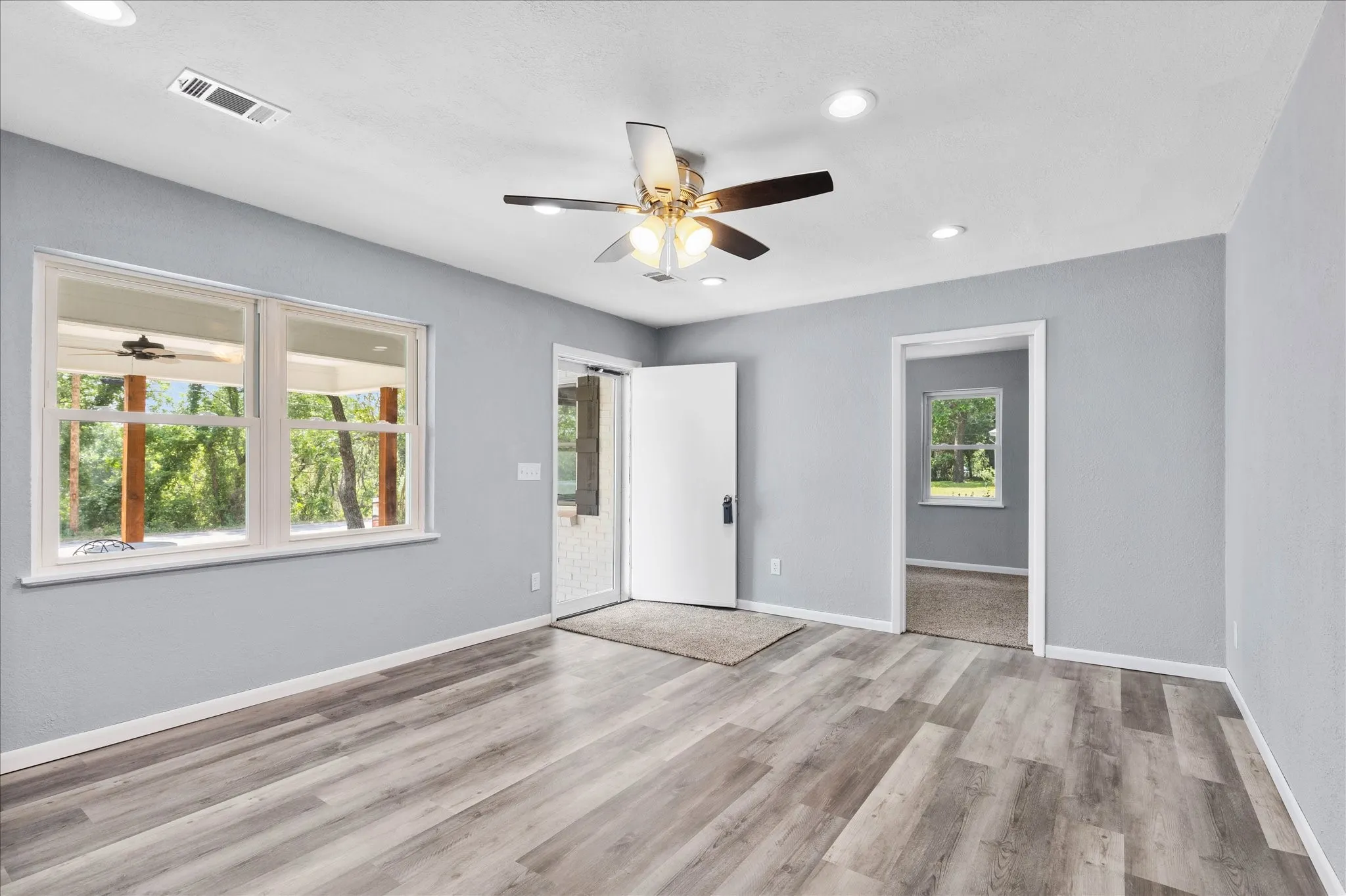 Single Family Residence For Sale in Somervell County , 1509 Van Zandt Road, Glen Rose, Texas 76043, 3 Bedroom, 3 Bathroom, Garage spaces, 1,881 Sqft, built in 1950, mls#21318639, Real Estate Agent in Glen Rose, Homes For Sale in Somervell county, Homes For Sale in Glen Rose, Realtor in Glen Rose Texas, Real Estate Brokerage Independent Realty Texas, Luminita Cordes Realtor
