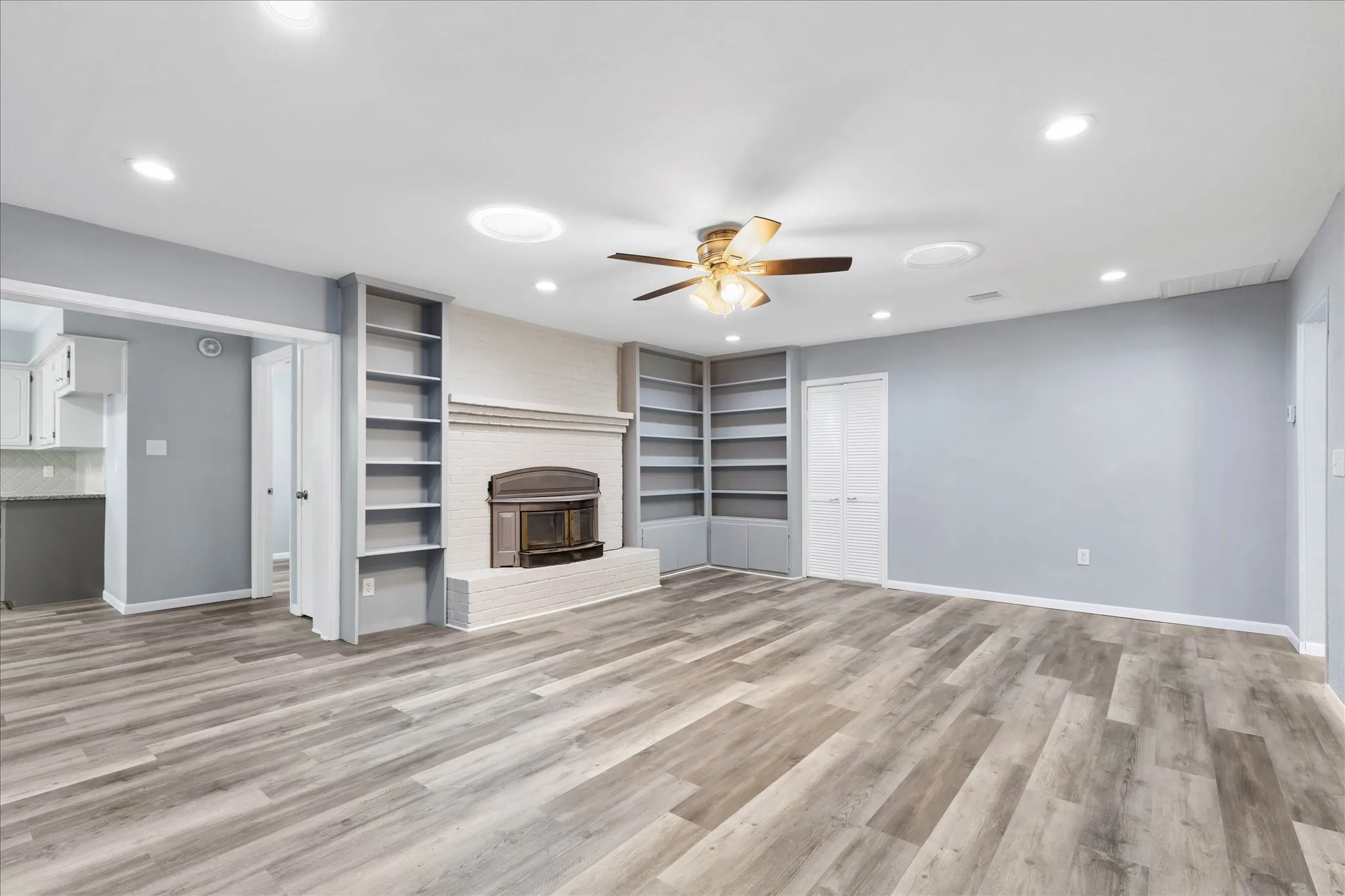 Single Family Residence For Sale in Somervell County , 1509 Van Zandt Road, Glen Rose, Texas 76043, 3 Bedroom, 3 Bathroom, Garage spaces, 1,881 Sqft, built in 1950, mls#21318639, Real Estate Agent in Glen Rose, Homes For Sale in Somervell county, Homes For Sale in Glen Rose, Realtor in Glen Rose Texas, Real Estate Brokerage Independent Realty Texas, Luminita Cordes Realtor