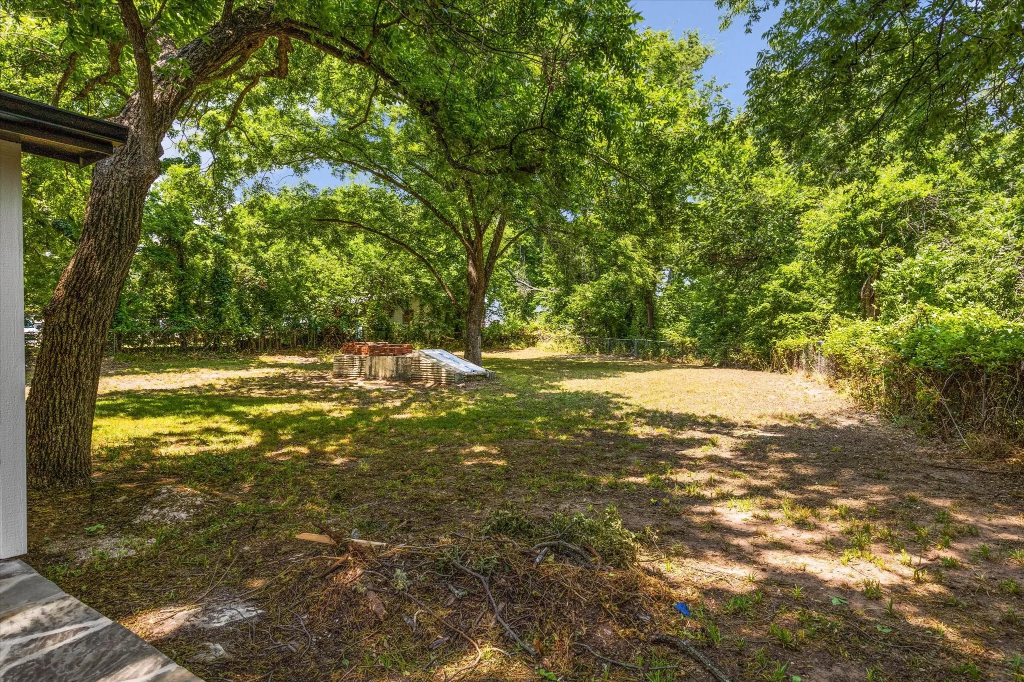 Single Family Residence For Sale in Somervell County , 1509 Van Zandt Road, Glen Rose, Texas 76043, 3 Bedroom, 3 Bathroom, Garage spaces, 1,881 Sqft, built in 1950, mls#21318639, Real Estate Agent in Glen Rose, Homes For Sale in Somervell county, Homes For Sale in Glen Rose, Realtor in Glen Rose Texas, Real Estate Brokerage Independent Realty Texas, Luminita Cordes Realtor