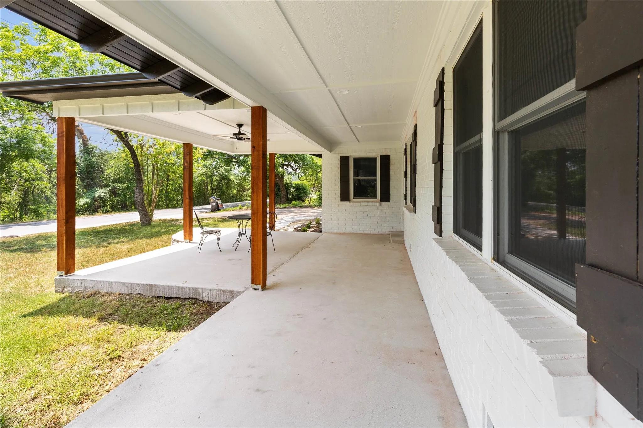 Single Family Residence For Sale in Somervell County , 1509 Van Zandt Road, Glen Rose, Texas 76043, 3 Bedroom, 3 Bathroom, Garage spaces, 1,881 Sqft, built in 1950, mls#21318639, Real Estate Agent in Glen Rose, Homes For Sale in Somervell county, Homes For Sale in Glen Rose, Realtor in Glen Rose Texas, Real Estate Brokerage Independent Realty Texas, Luminita Cordes Realtor