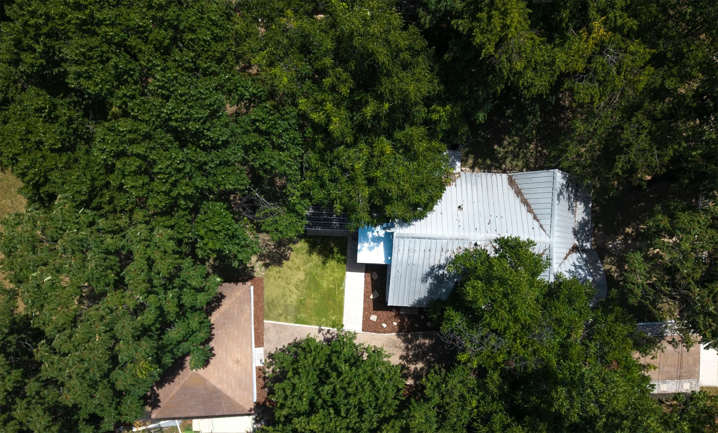 Single Family Residence For Sale in Tarrant County , 214 Churchill Road, Fort Worth, Texas 76114, 2 Bedroom, 1 Bathroom, Garage spaces, 1,027 Sqft, built in 1936, mls#21320878, Real Estate Agent in Fort Worth, Homes For Sale in Tarrant county, Homes For Sale in Fort Worth, Realtor in Fort Worth Texas, Real Estate Brokerage Independent Realty Texas, Luminita Cordes Realtor