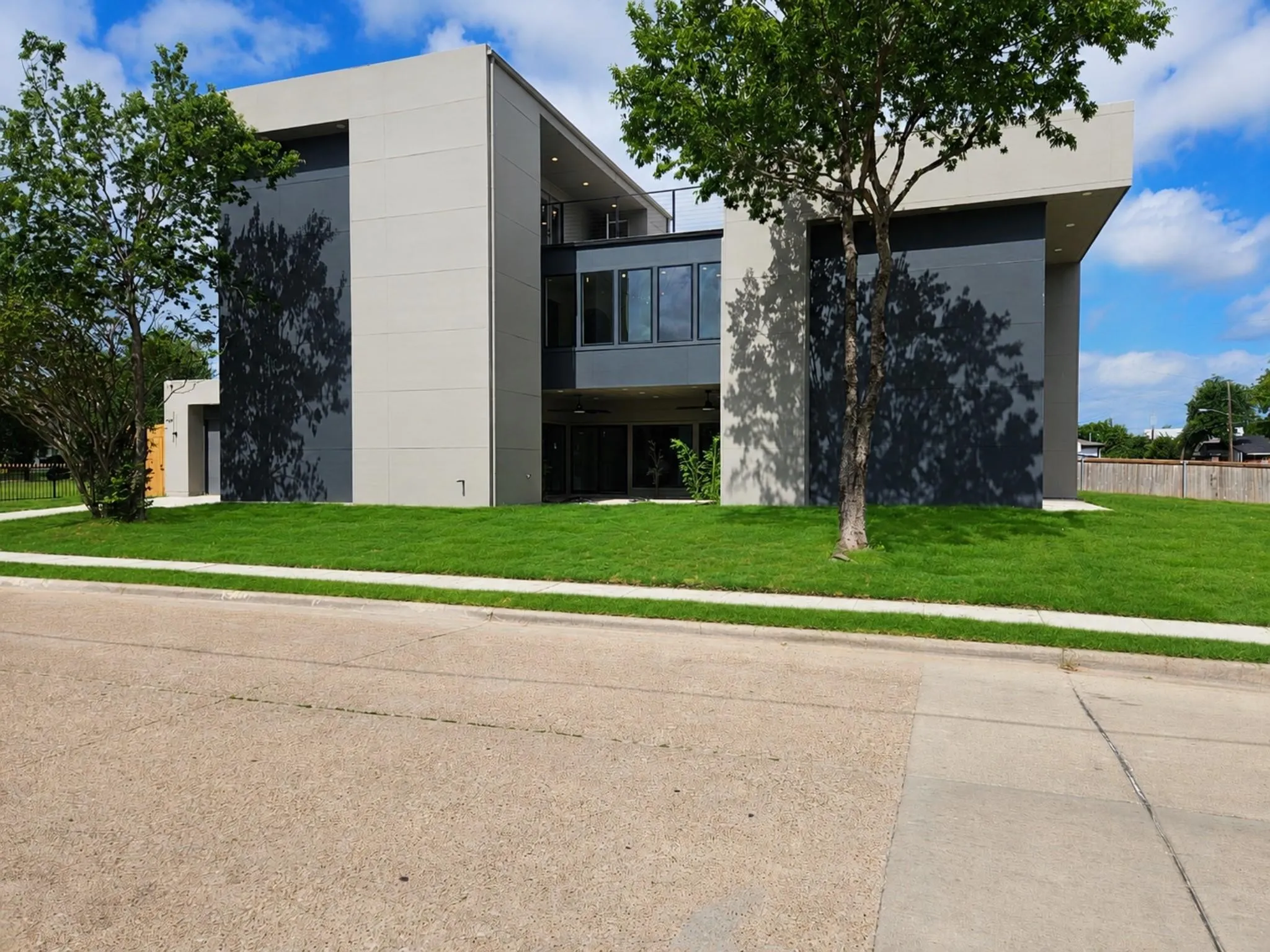 Single Family Residence For Sale in Dallas County , 1902 Mcbroom Street, Dallas, Texas 75212, 4 Bedroom, 4 Bathroom, 2 Garage spaces, 3,300 Sqft, built in 2026, mls#21320511, Real Estate Agent in Dallas, Homes For Sale in Dallas county, Homes For Sale in Dallas, Realtor in Dallas Texas, Real Estate Brokerage Independent Realty Texas, Luminita Cordes Realtor