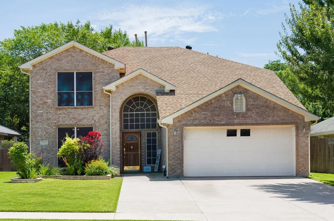 Single Family Residence For Sale in Dallas County , 3348 Autumn View Drive, Grand Prairie, Texas 75050, 5 Bedroom, 4 Bathroom, Garage spaces, 2,847 Sqft, built in 2003, mls#21320804, Real Estate Agent in Grand Prairie, Homes For Sale in Dallas county, Homes For Sale in Grand Prairie, Realtor in Grand Prairie Texas, Real Estate Brokerage Independent Realty Texas, Luminita Cordes Realtor