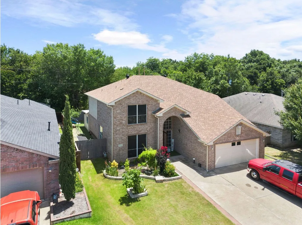 Single Family Residence For Sale in Dallas County , 3348 Autumn View Drive, Grand Prairie, Texas 75050, 5 Bedroom, 4 Bathroom, Garage spaces, 2,847 Sqft, built in 2003, mls#21320804, Real Estate Agent in Grand Prairie, Homes For Sale in Dallas county, Homes For Sale in Grand Prairie, Realtor in Grand Prairie Texas, Real Estate Brokerage Independent Realty Texas, Luminita Cordes Realtor