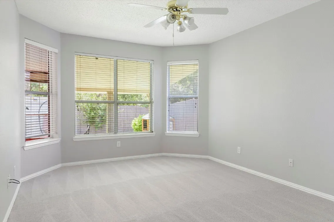 Single Family Residence For Sale in Dallas County , 3348 Autumn View Drive, Grand Prairie, Texas 75050, 5 Bedroom, 4 Bathroom, Garage spaces, 2,847 Sqft, built in 2003, mls#21320804, Real Estate Agent in Grand Prairie, Homes For Sale in Dallas county, Homes For Sale in Grand Prairie, Realtor in Grand Prairie Texas, Real Estate Brokerage Independent Realty Texas, Luminita Cordes Realtor