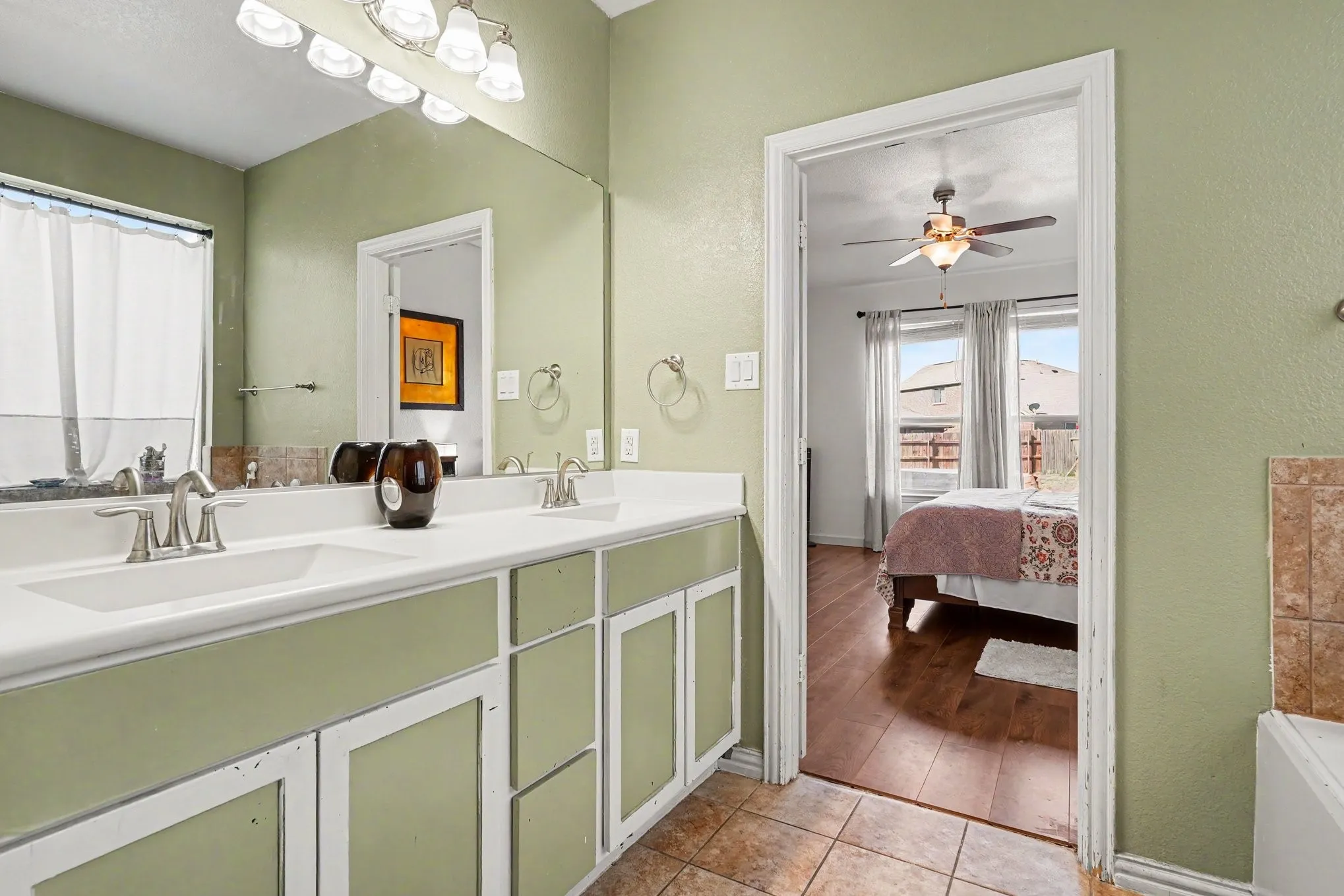 Single Family Residence For Sale in Tarrant County , 919 Keel Line Court, Crowley, Texas 76036, 4 Bedroom, 4 Bathroom, 2 Garage spaces, 2,530 Sqft, built in 2012, mls#21320912, Real Estate Agent in Crowley, Homes For Sale in Tarrant county, Homes For Sale in Crowley, Realtor in Crowley Texas, Real Estate Brokerage Independent Realty Texas, Luminita Cordes Realtor