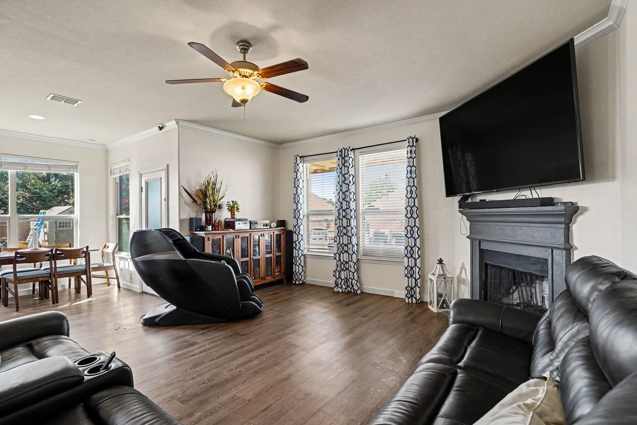 Single Family Residence For Sale in Tarrant County , 919 Keel Line Court, Crowley, Texas 76036, 4 Bedroom, 4 Bathroom, 2 Garage spaces, 2,530 Sqft, built in 2012, mls#21320912, Real Estate Agent in Crowley, Homes For Sale in Tarrant county, Homes For Sale in Crowley, Realtor in Crowley Texas, Real Estate Brokerage Independent Realty Texas, Luminita Cordes Realtor