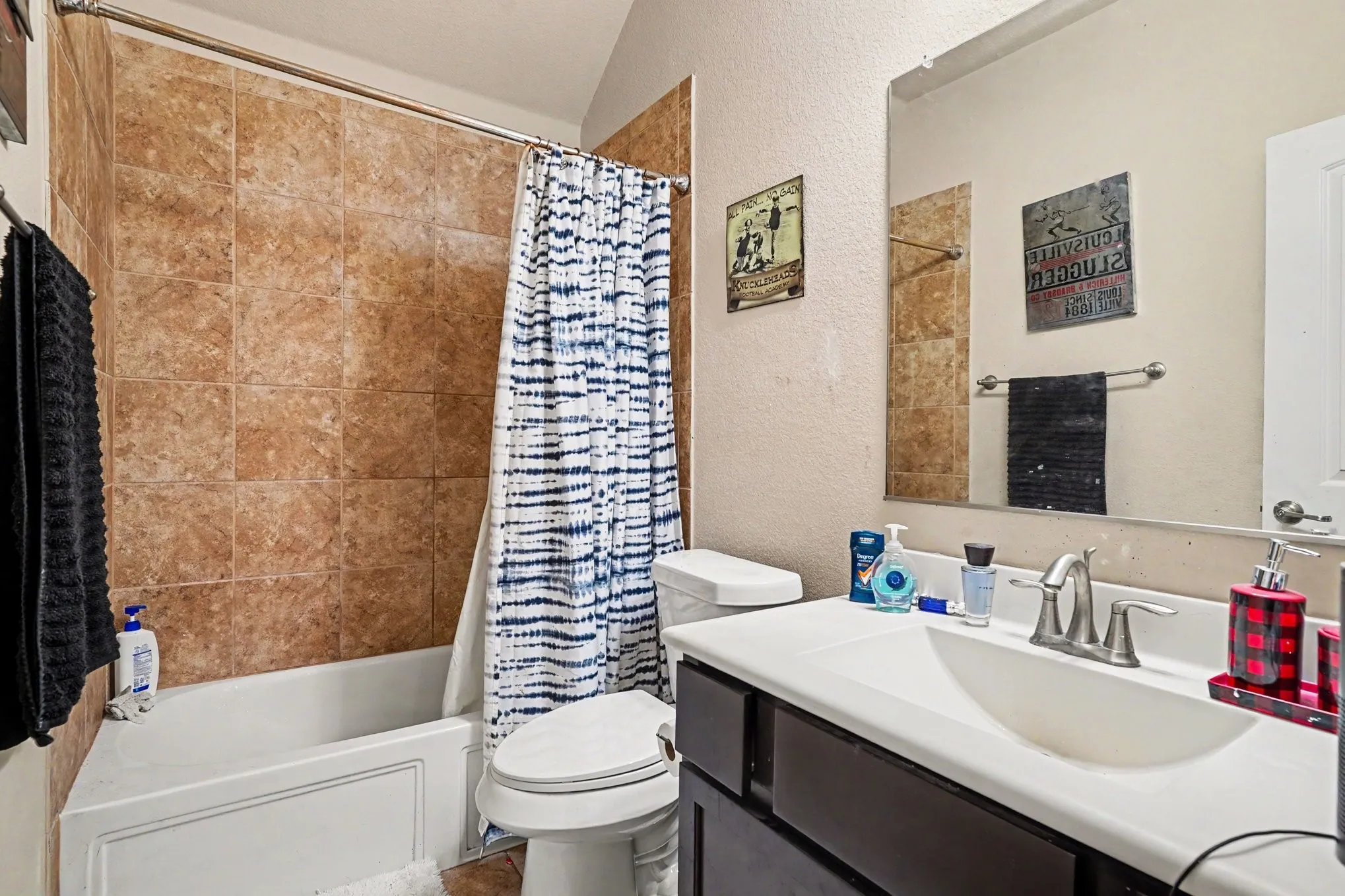 Single Family Residence For Sale in Tarrant County , 919 Keel Line Court, Crowley, Texas 76036, 4 Bedroom, 4 Bathroom, 2 Garage spaces, 2,530 Sqft, built in 2012, mls#21320912, Real Estate Agent in Crowley, Homes For Sale in Tarrant county, Homes For Sale in Crowley, Realtor in Crowley Texas, Real Estate Brokerage Independent Realty Texas, Luminita Cordes Realtor