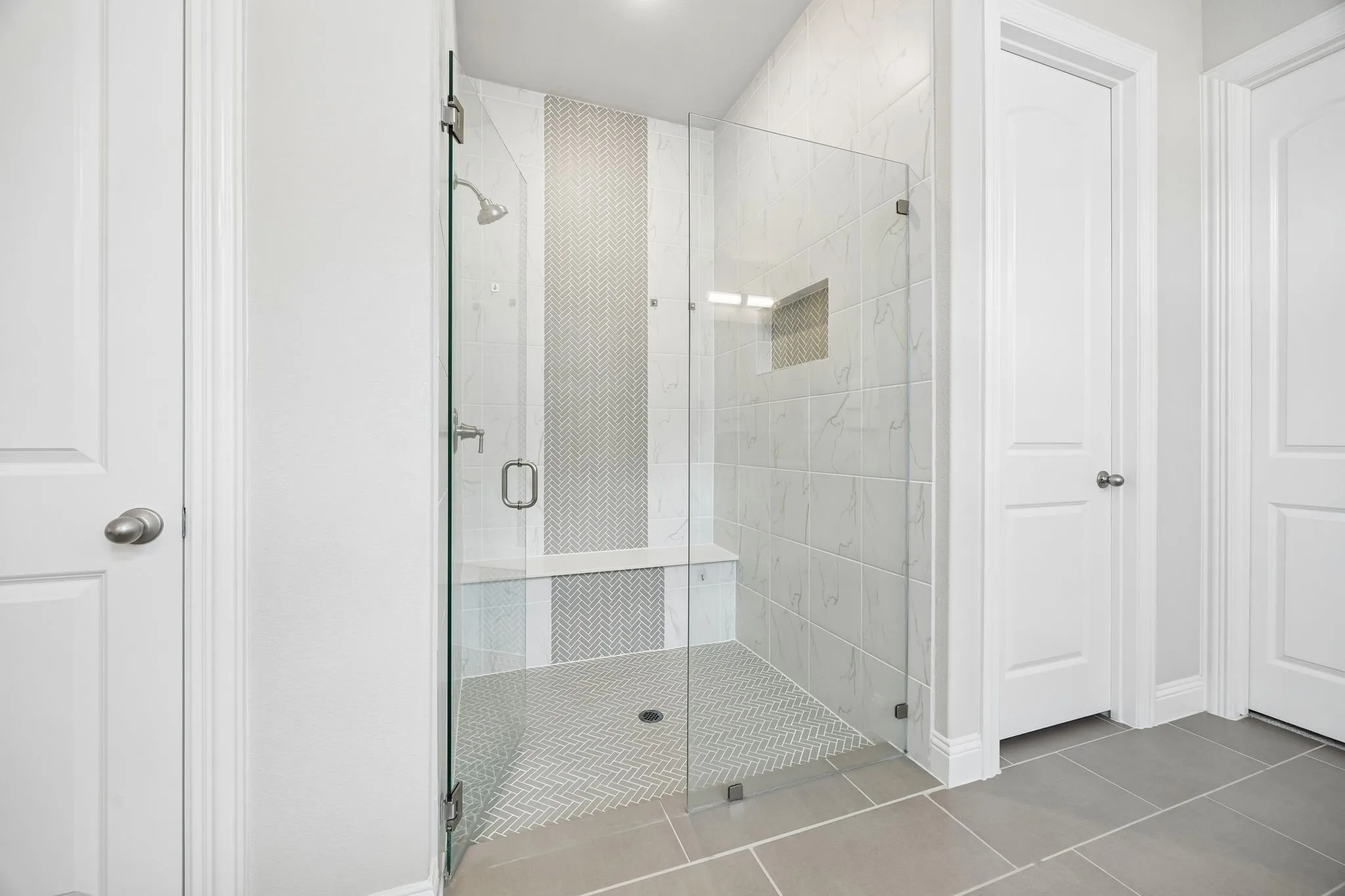 Single Family Residence For Sale in Denton County , 4204 Hidden Cove Road, Little Elm, Texas 75068, 4 Bedroom, 3 Bathroom, 3 Garage spaces, 3,168 Sqft, built in 2022, mls#21319861, Real Estate Agent in Little Elm, Homes For Sale in Denton county, Homes For Sale in Little Elm, Realtor in Little Elm Texas, Real Estate Brokerage Independent Realty Texas, Luminita Cordes Realtor