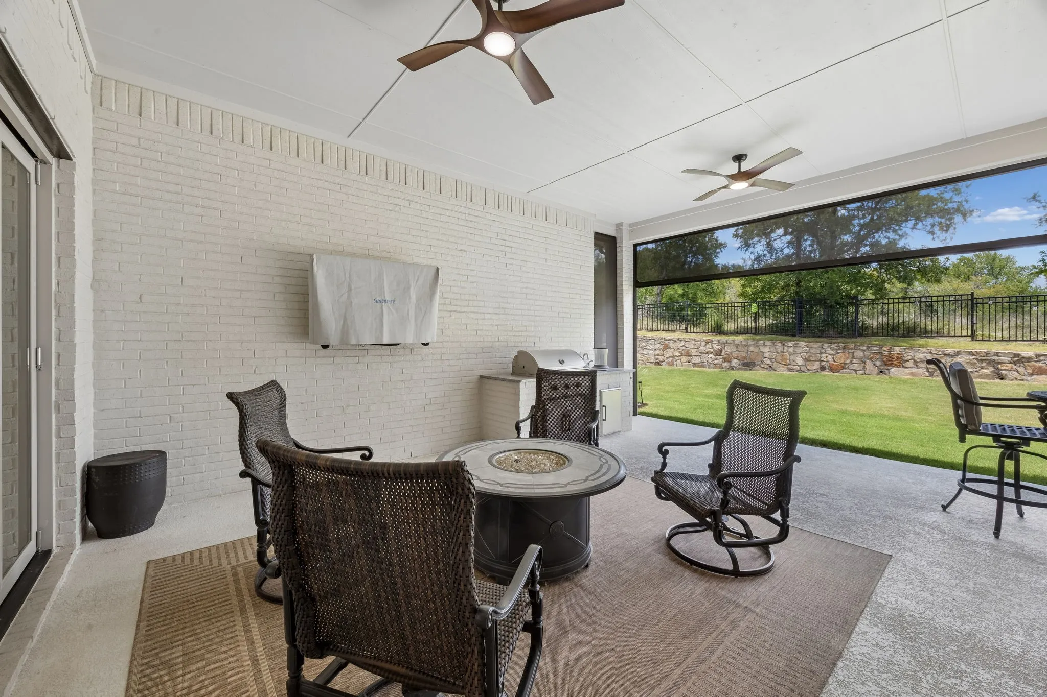 Single Family Residence For Sale in Denton County , 4204 Hidden Cove Road, Little Elm, Texas 75068, 4 Bedroom, 3 Bathroom, 3 Garage spaces, 3,168 Sqft, built in 2022, mls#21319861, Real Estate Agent in Little Elm, Homes For Sale in Denton county, Homes For Sale in Little Elm, Realtor in Little Elm Texas, Real Estate Brokerage Independent Realty Texas, Luminita Cordes Realtor