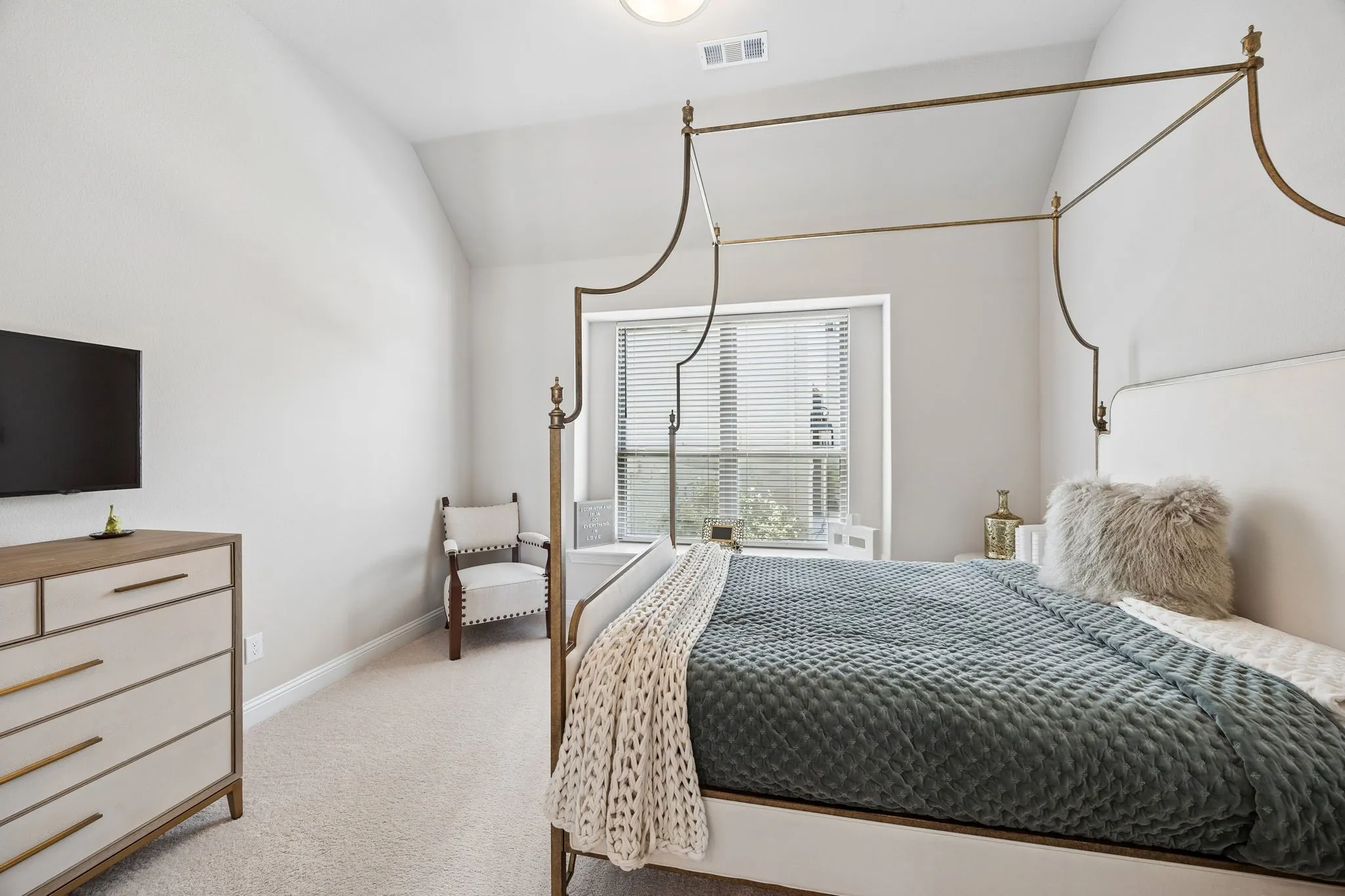 Single Family Residence For Sale in Denton County , 4204 Hidden Cove Road, Little Elm, Texas 75068, 4 Bedroom, 3 Bathroom, 3 Garage spaces, 3,168 Sqft, built in 2022, mls#21319861, Real Estate Agent in Little Elm, Homes For Sale in Denton county, Homes For Sale in Little Elm, Realtor in Little Elm Texas, Real Estate Brokerage Independent Realty Texas, Luminita Cordes Realtor