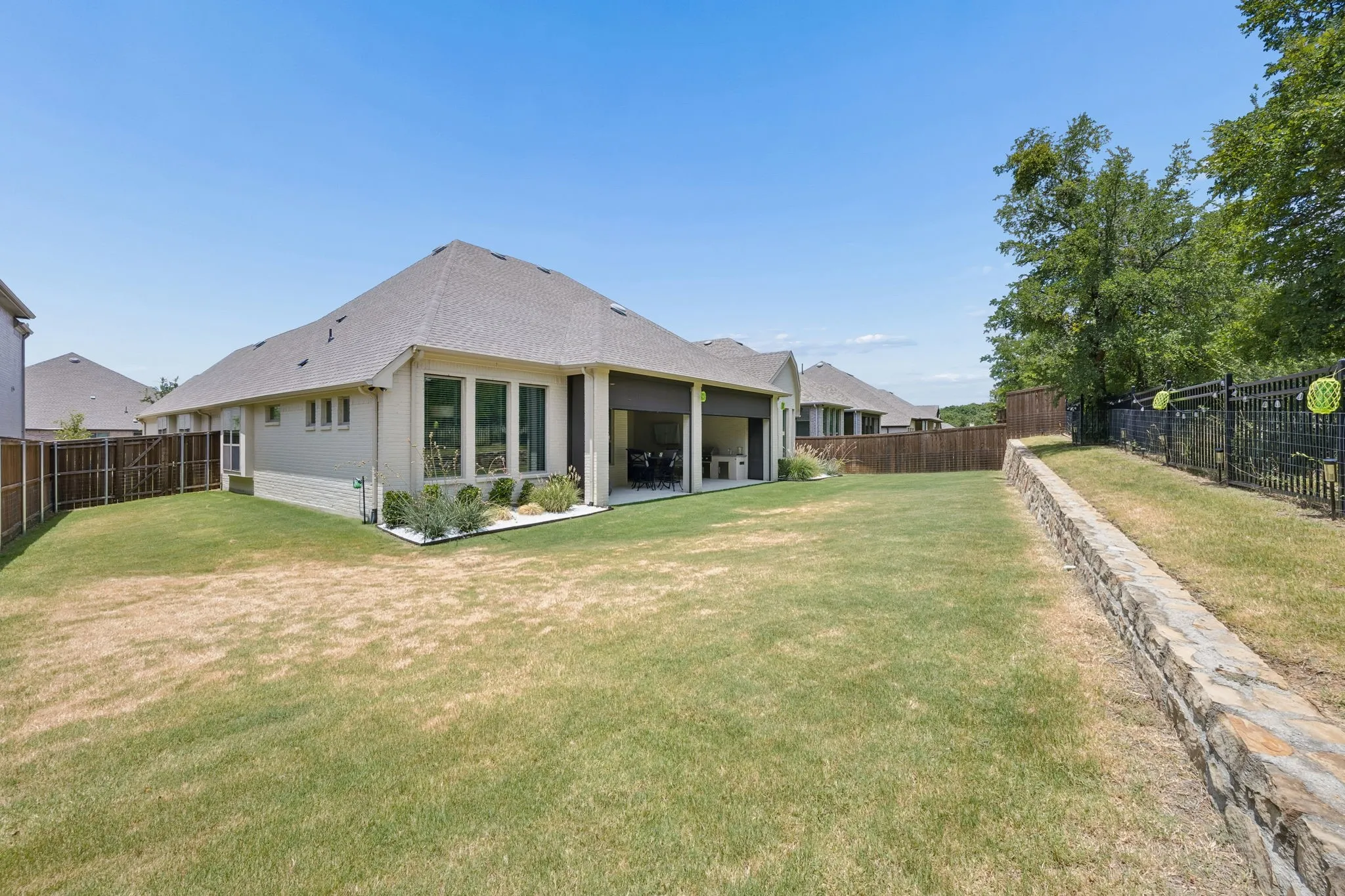 Single Family Residence For Sale in Denton County , 4204 Hidden Cove Road, Little Elm, Texas 75068, 4 Bedroom, 3 Bathroom, 3 Garage spaces, 3,168 Sqft, built in 2022, mls#21319861, Real Estate Agent in Little Elm, Homes For Sale in Denton county, Homes For Sale in Little Elm, Realtor in Little Elm Texas, Real Estate Brokerage Independent Realty Texas, Luminita Cordes Realtor