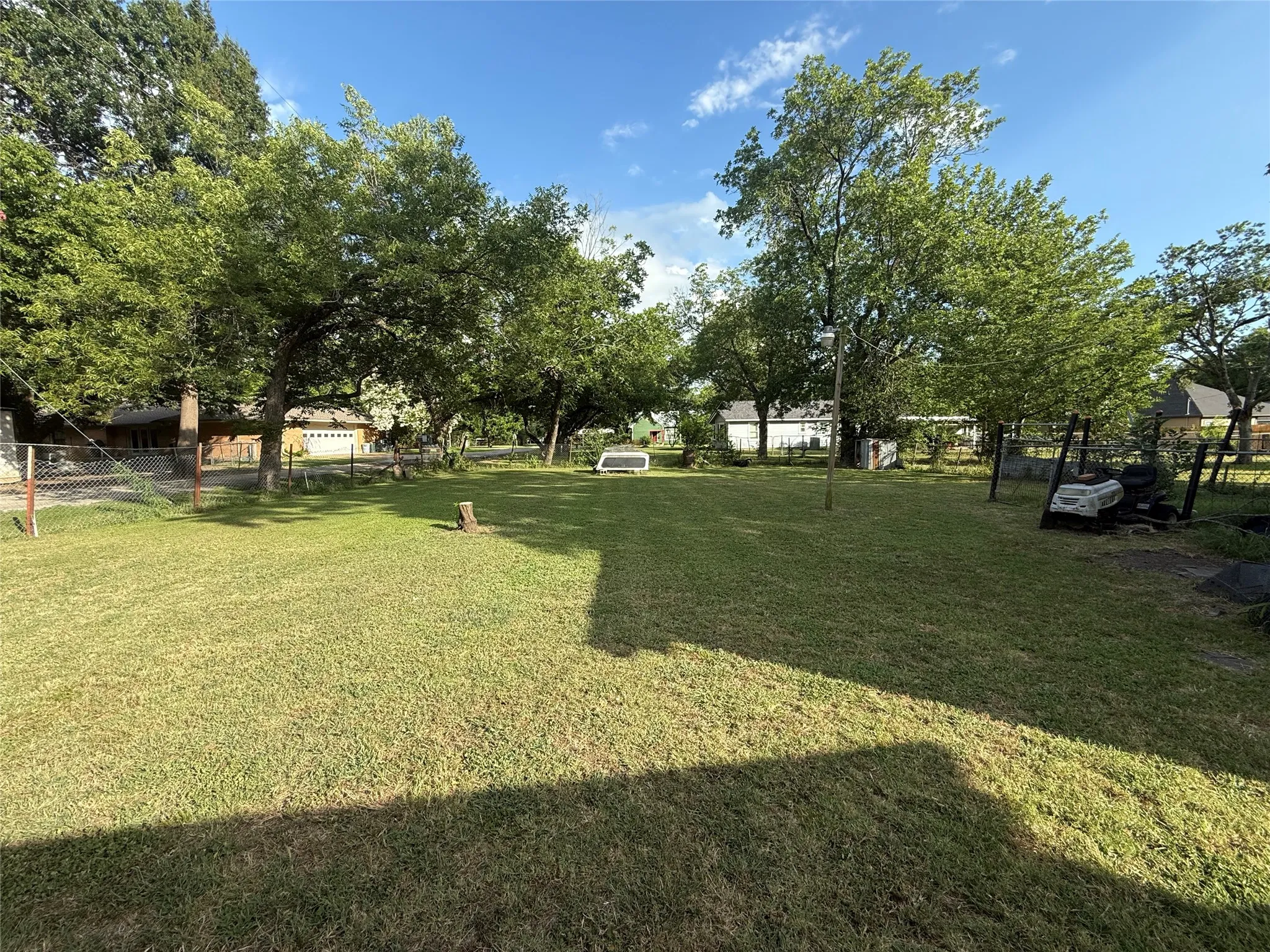 Single Family Residence For Sale in Navarro County , 601 SW 2nd Street, Kerens, Texas 75144, 2 Bedroom, 1 Bathroom, Garage spaces, 1,208 Sqft, built in 1910, mls#21320925, Real Estate Agent in Kerens, Homes For Sale in Navarro county, Homes For Sale in Kerens, Realtor in Kerens Texas, Real Estate Brokerage Independent Realty Texas, Luminita Cordes Realtor