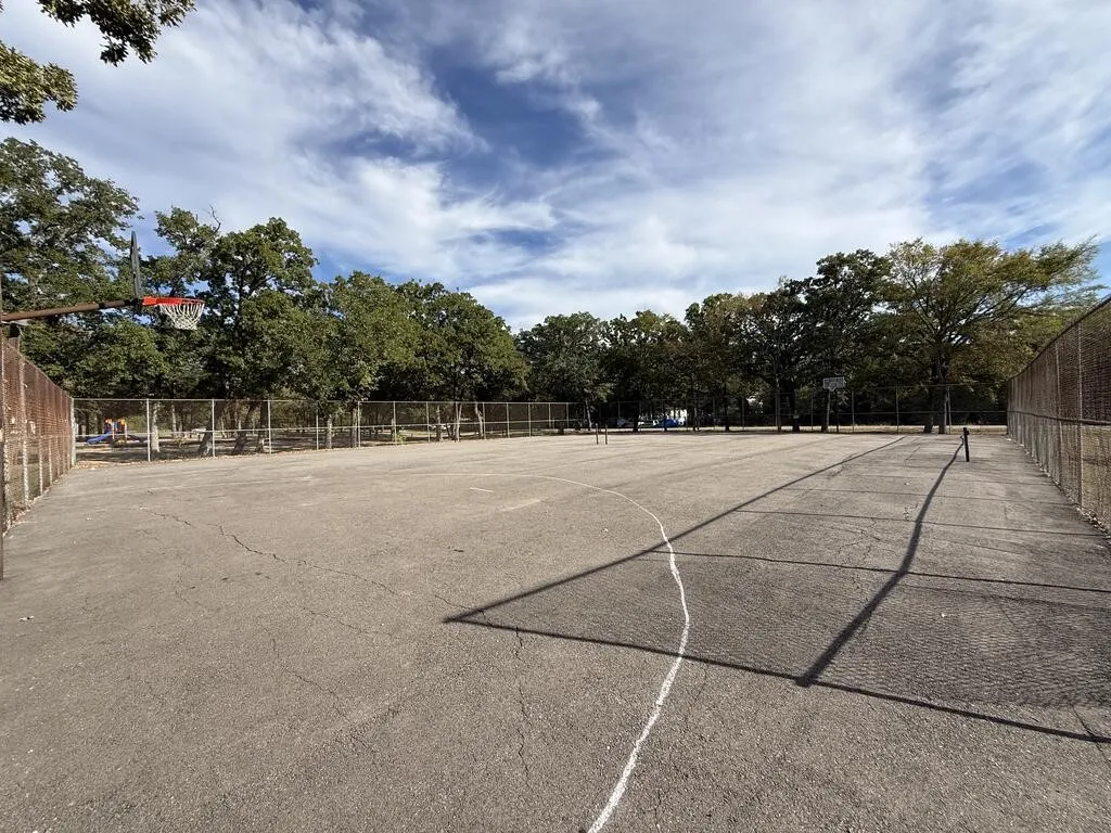 Unimproved Land For Sale in Henderson County , 150 Running Deer Road, Mabank, Texas 75156, 0, 0, Garage spaces, 0 Sqft, built in 0, mls#21320927, Real Estate Agent in Mabank, Homes For Sale in Henderson county, Homes For Sale in Mabank, Realtor in Mabank Texas, Real Estate Brokerage Independent Realty Texas, Luminita Cordes Realtor