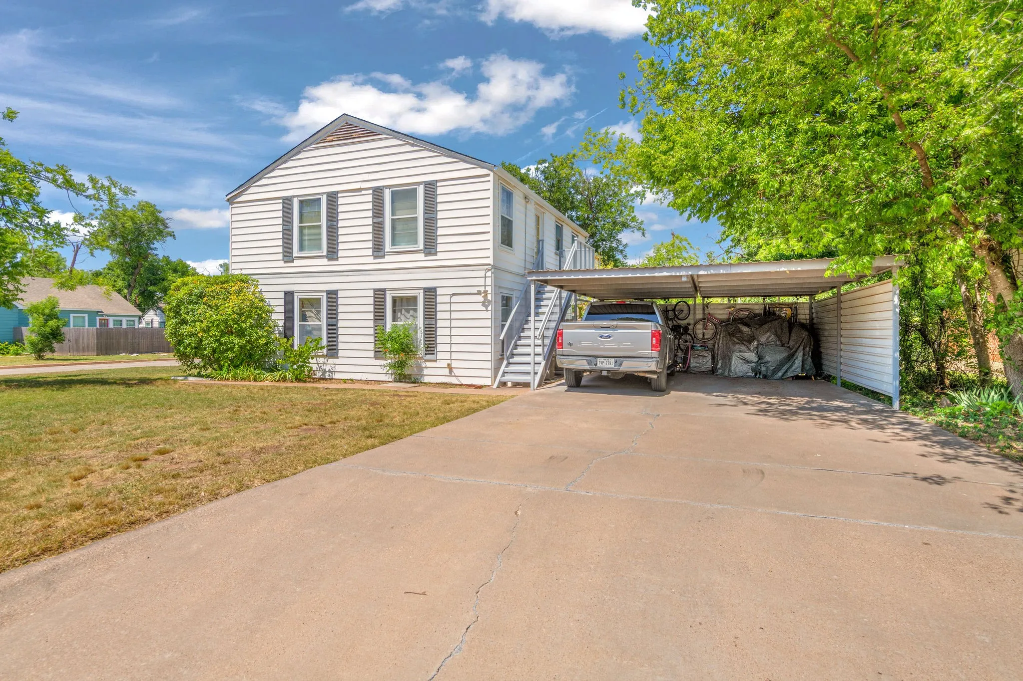 Duplex For Sale in Taylor County , 2202 and 2204 S 12th Street, Abilene, Texas 79605, 5 Bedroom, 3 Bathroom, Garage spaces, 0 Sqft, built in 1947, mls#21293998, Real Estate Agent in Abilene, Homes For Sale in Taylor county, Homes For Sale in Abilene, Realtor in Abilene Texas, Real Estate Brokerage Independent Realty Texas, Luminita Cordes Realtor