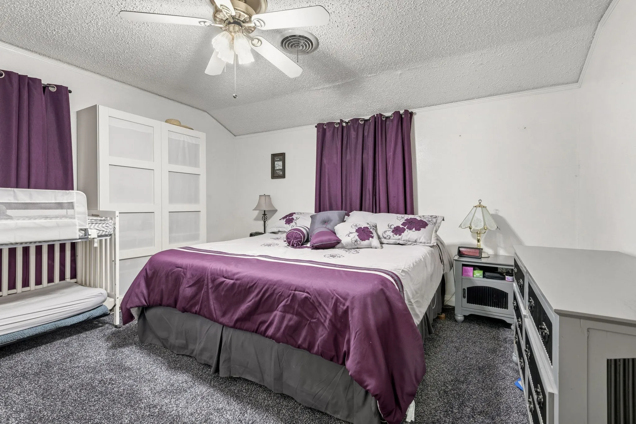 Duplex For Sale in Taylor County , 2202 and 2204 S 12th Street, Abilene, Texas 79605, 5 Bedroom, 3 Bathroom, Garage spaces, 0 Sqft, built in 1947, mls#21293998, Real Estate Agent in Abilene, Homes For Sale in Taylor county, Homes For Sale in Abilene, Realtor in Abilene Texas, Real Estate Brokerage Independent Realty Texas, Luminita Cordes Realtor