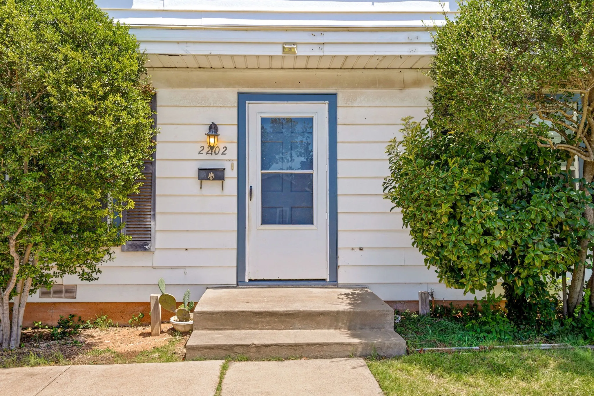 Unit 2 - 2 bed, 1 bath