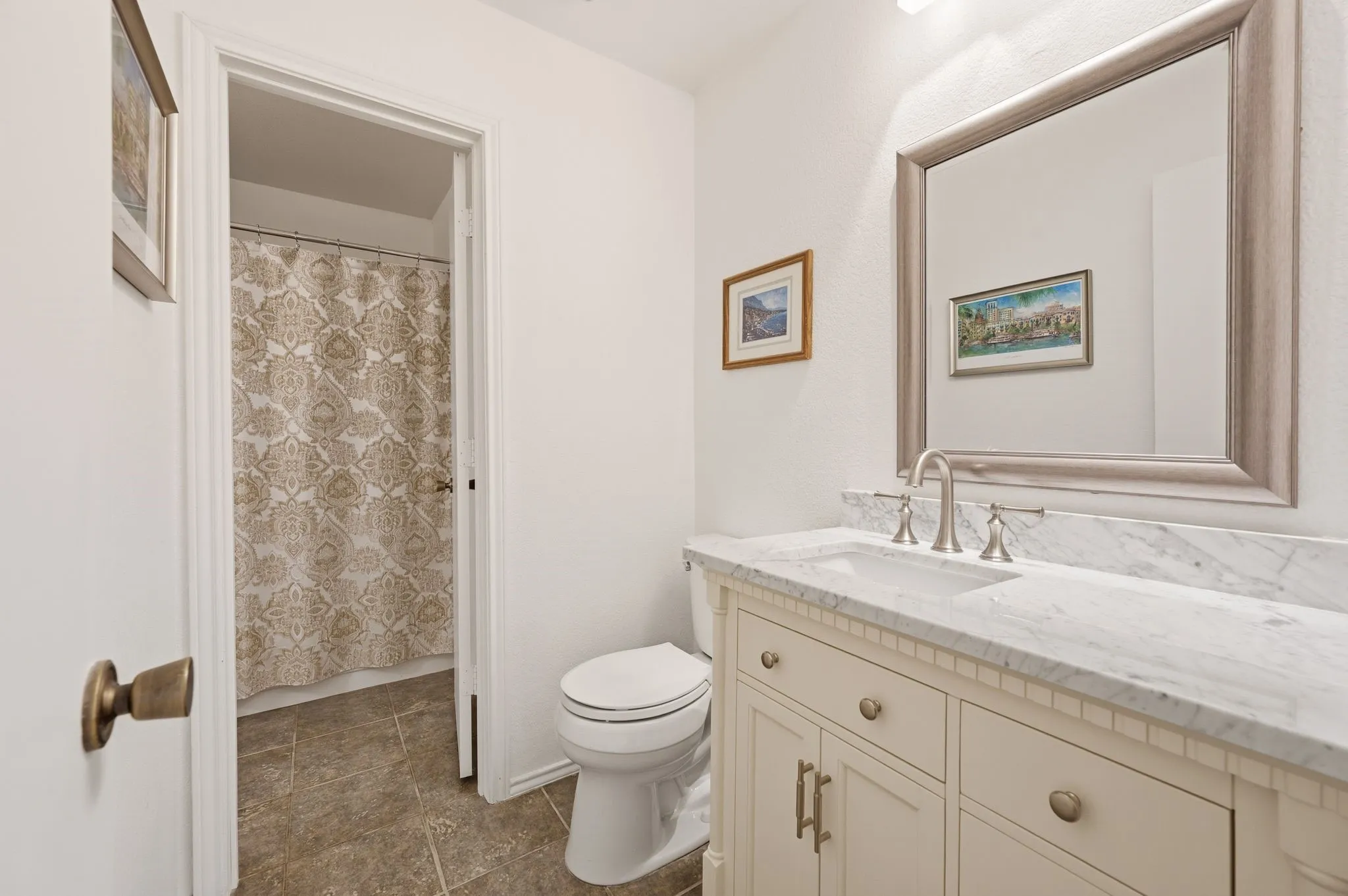 Single Family Residence For Sale in Tarrant County , 2507 Poppy Lane, Euless, Texas 76039, 3 Bedroom, 2 Bathroom, 2 Garage spaces, 1,154 Sqft, built in 1984, mls#21319382, Real Estate Agent in Euless, Homes For Sale in Tarrant county, Homes For Sale in Euless, Realtor in Euless Texas, Real Estate Brokerage Independent Realty Texas, Luminita Cordes Realtor