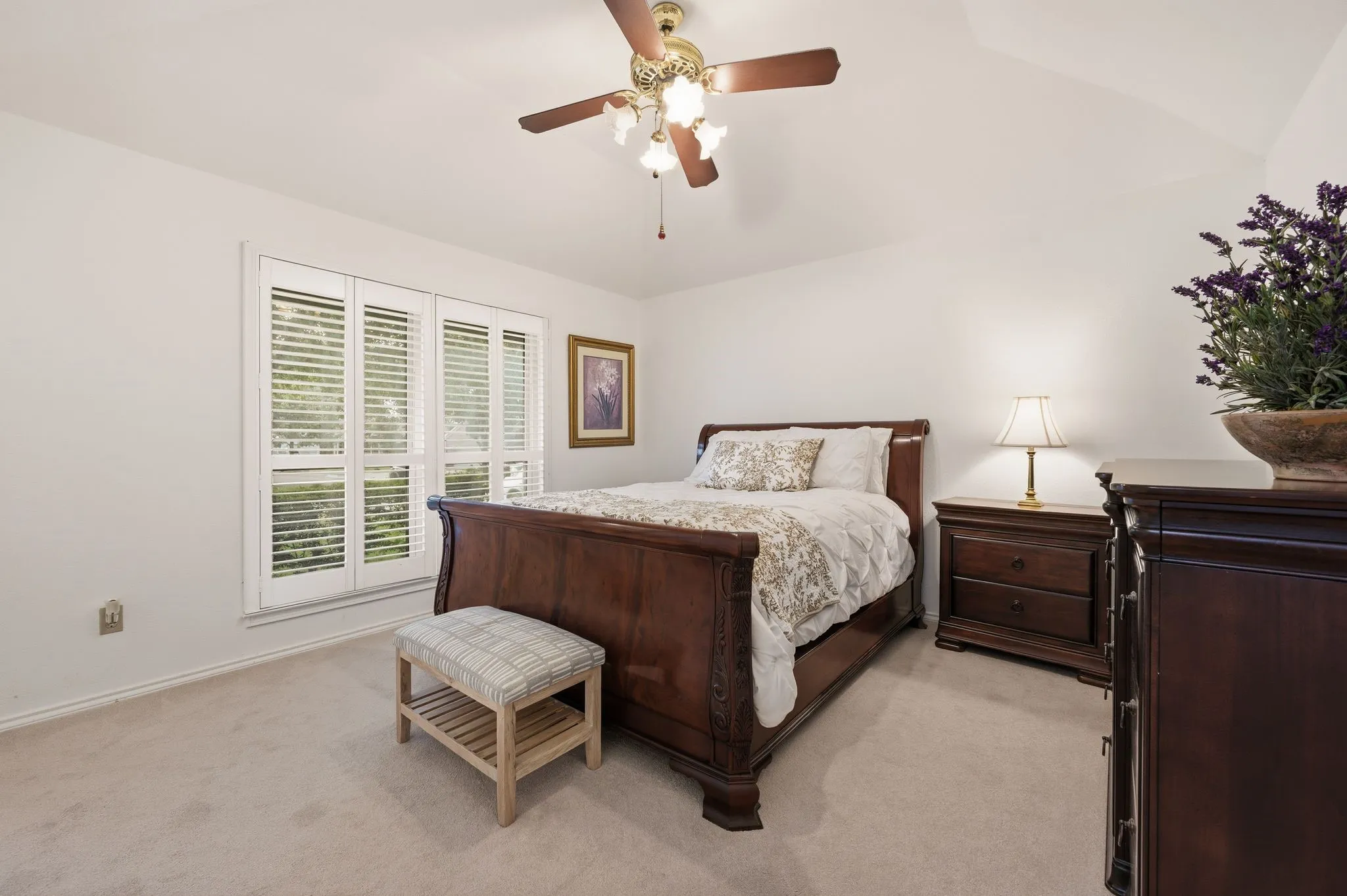 Single Family Residence For Sale in Tarrant County , 2507 Poppy Lane, Euless, Texas 76039, 3 Bedroom, 2 Bathroom, 2 Garage spaces, 1,154 Sqft, built in 1984, mls#21319382, Real Estate Agent in Euless, Homes For Sale in Tarrant county, Homes For Sale in Euless, Realtor in Euless Texas, Real Estate Brokerage Independent Realty Texas, Luminita Cordes Realtor