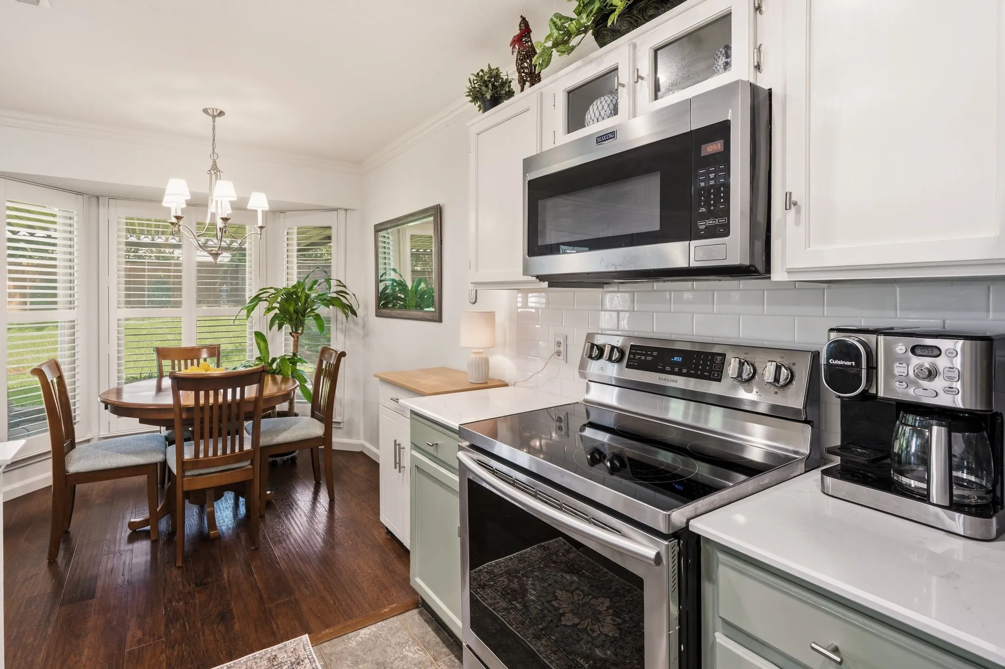 Single Family Residence For Sale in Tarrant County , 2507 Poppy Lane, Euless, Texas 76039, 3 Bedroom, 2 Bathroom, 2 Garage spaces, 1,154 Sqft, built in 1984, mls#21319382, Real Estate Agent in Euless, Homes For Sale in Tarrant county, Homes For Sale in Euless, Realtor in Euless Texas, Real Estate Brokerage Independent Realty Texas, Luminita Cordes Realtor