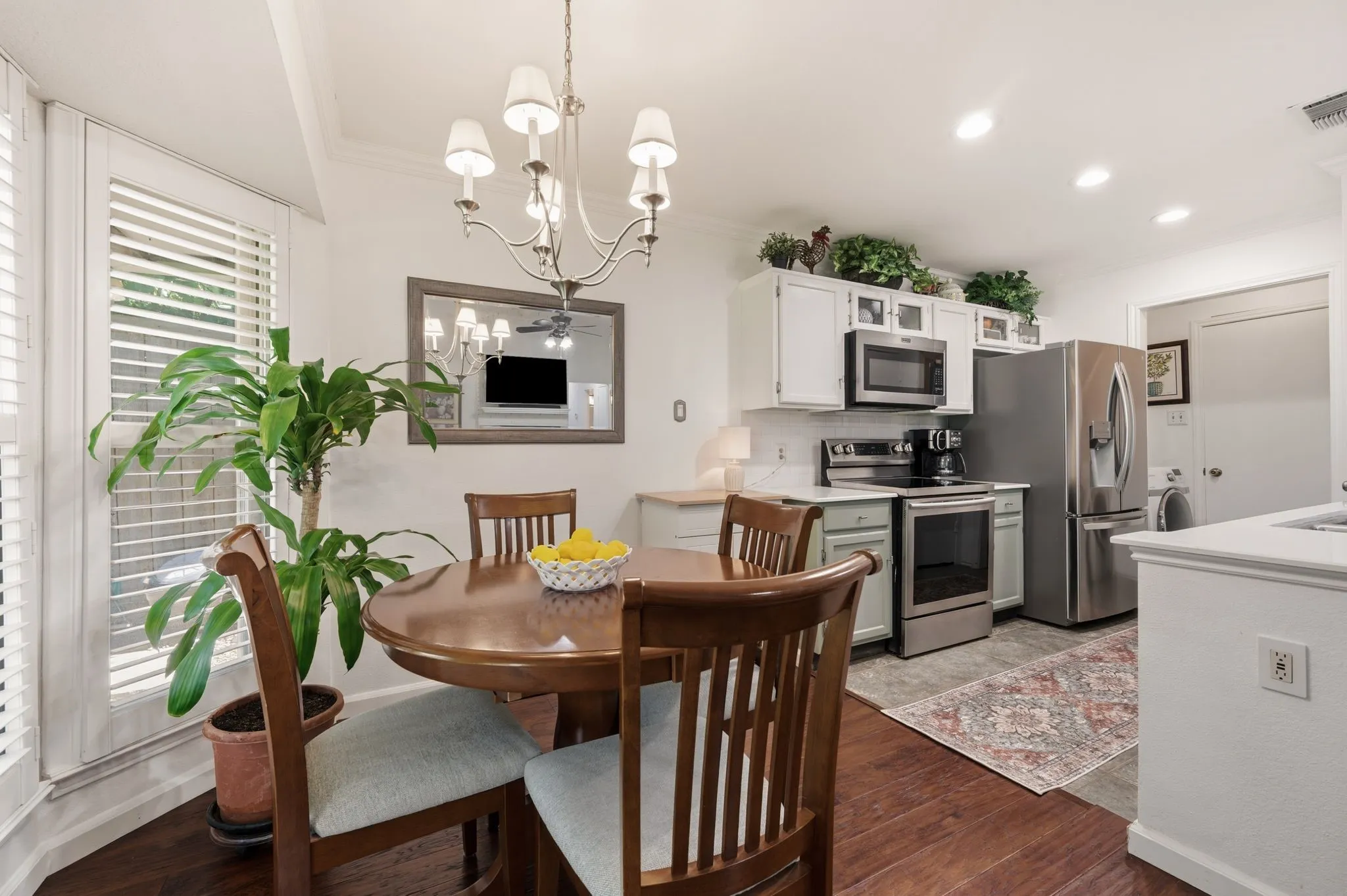 Single Family Residence For Sale in Tarrant County , 2507 Poppy Lane, Euless, Texas 76039, 3 Bedroom, 2 Bathroom, 2 Garage spaces, 1,154 Sqft, built in 1984, mls#21319382, Real Estate Agent in Euless, Homes For Sale in Tarrant county, Homes For Sale in Euless, Realtor in Euless Texas, Real Estate Brokerage Independent Realty Texas, Luminita Cordes Realtor