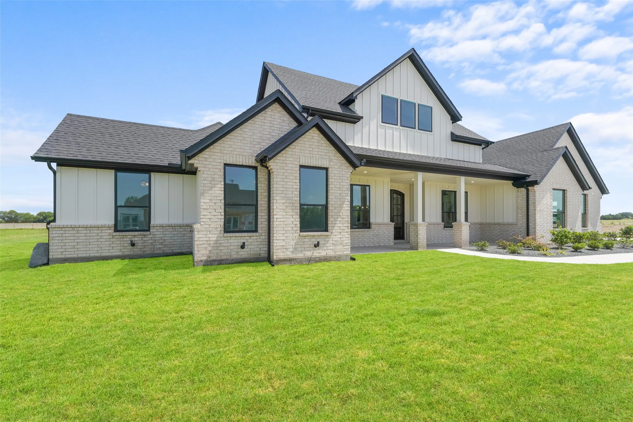 Single Family Residence For Sale in Hunt County , 5370 Sunset Road, Caddo Mills, Texas 75135, 4 Bedroom, 4 Bathroom, 2 Garage spaces, 2,727 Sqft, built in 2026, mls#21318430, Real Estate Agent in Caddo Mills, Homes For Sale in Hunt county, Homes For Sale in Caddo Mills, Realtor in Caddo Mills Texas, Real Estate Brokerage Independent Realty Texas, Luminita Cordes Realtor