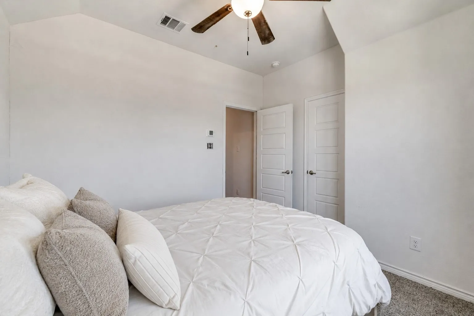Single Family Residence For Sale in Collin County , 1521 Princeton Drive, Celina, Texas 75009, 4 Bedroom, 3 Bathroom, 2 Garage spaces, 1,947 Sqft, built in 2021, mls#21320863, Real Estate Agent in Celina, Homes For Sale in Collin county, Homes For Sale in Celina, Realtor in Celina Texas, Real Estate Brokerage Independent Realty Texas, Luminita Cordes Realtor