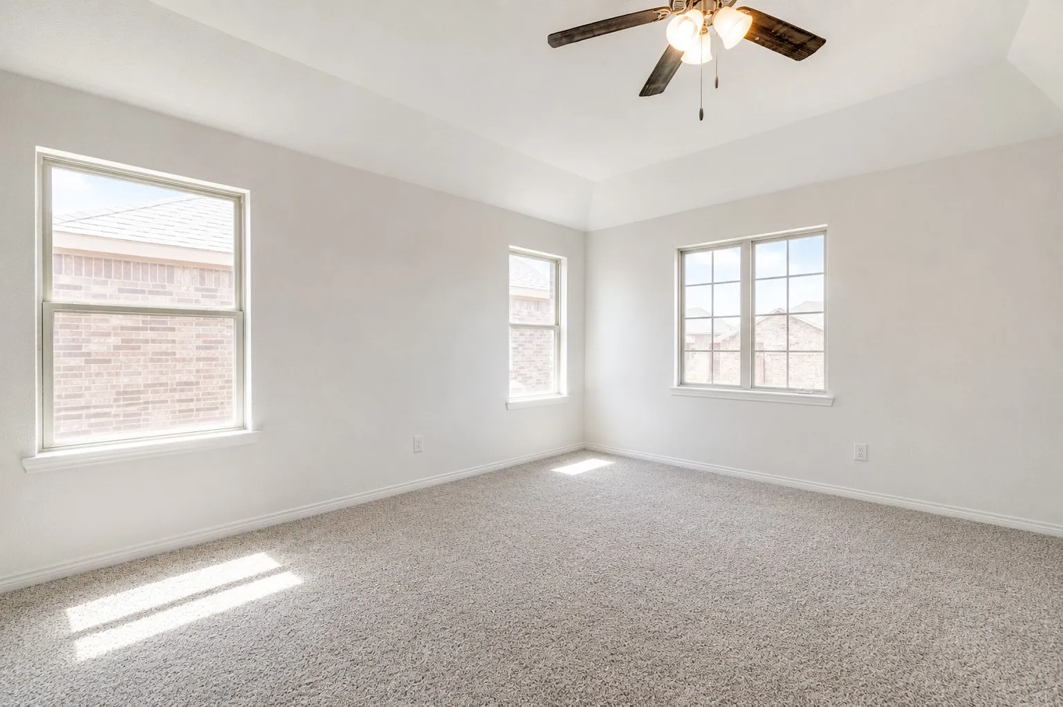Single Family Residence For Sale in Collin County , 1521 Princeton Drive, Celina, Texas 75009, 4 Bedroom, 3 Bathroom, 2 Garage spaces, 1,947 Sqft, built in 2021, mls#21320863, Real Estate Agent in Celina, Homes For Sale in Collin county, Homes For Sale in Celina, Realtor in Celina Texas, Real Estate Brokerage Independent Realty Texas, Luminita Cordes Realtor
