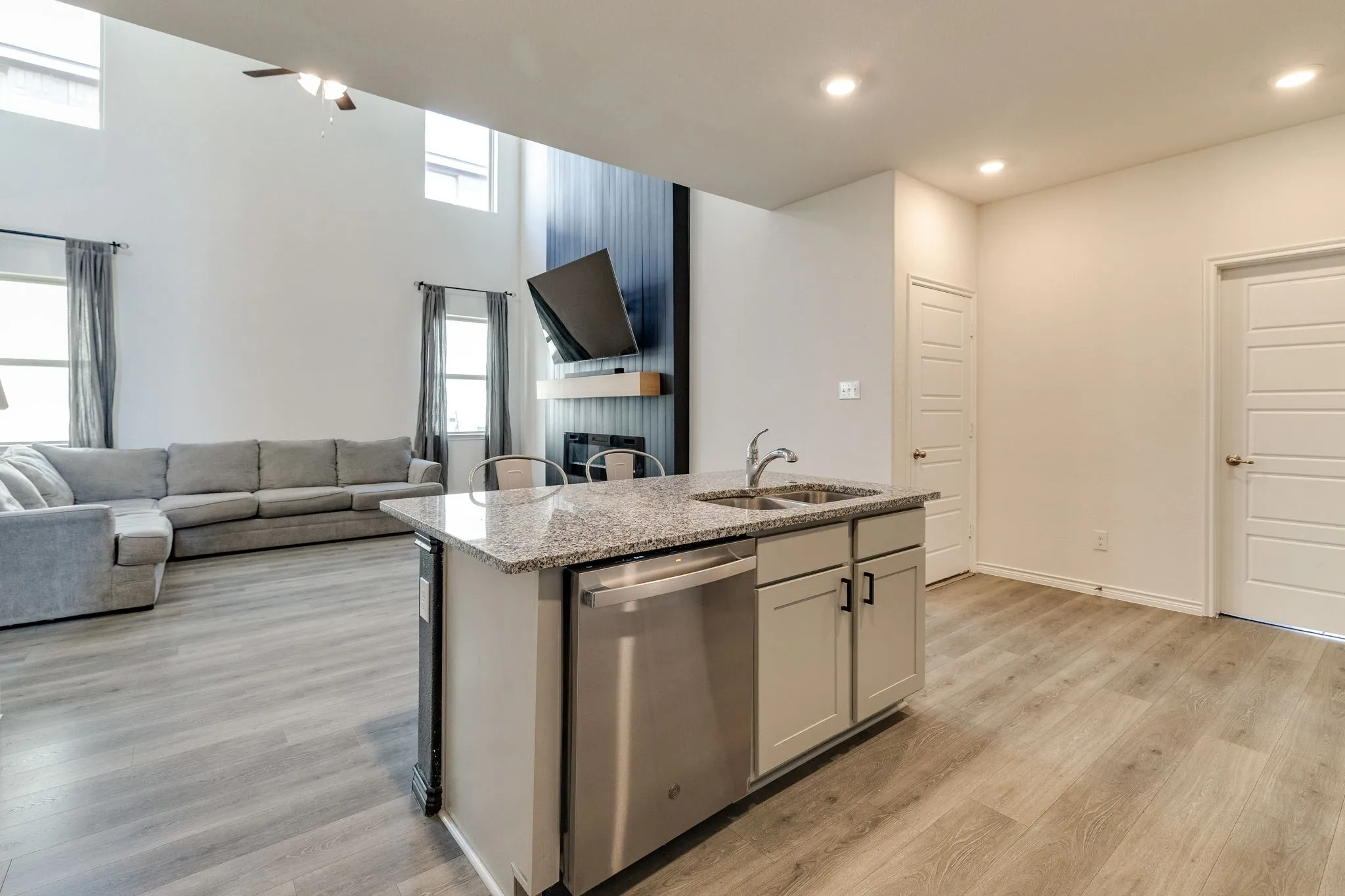 Single Family Residence For Sale in Collin County , 1521 Princeton Drive, Celina, Texas 75009, 4 Bedroom, 3 Bathroom, 2 Garage spaces, 1,947 Sqft, built in 2021, mls#21320863, Real Estate Agent in Celina, Homes For Sale in Collin county, Homes For Sale in Celina, Realtor in Celina Texas, Real Estate Brokerage Independent Realty Texas, Luminita Cordes Realtor