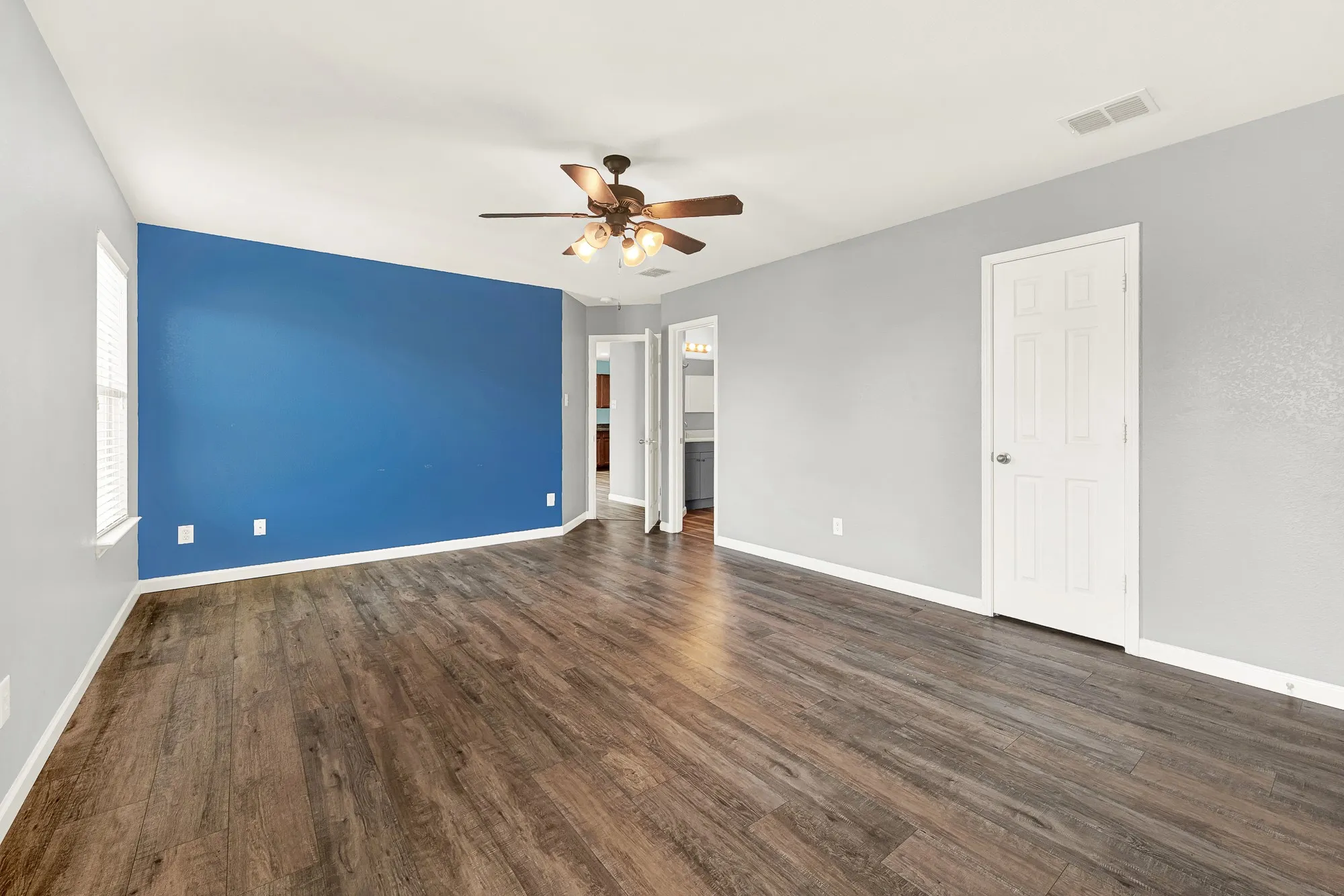 Single Family Residence For Rent in Tarrant County , 4613 Mountain Oak Street, Fort Worth, Texas 76244, 4 Bedrooms, 2 Bathrooms, 2 Garage spaces, 2,105 Sqft, built in 2007, Price $2,800, mls#21320530, Real Estate Agent in Fort Worth, Homes For Rent in Tarrant county, Homes For Rent in Fort Worth, Realtor in Fort Worth Texas, Real Estate Brokerage Independent Realty Texas, Luminita Cordes Realtor