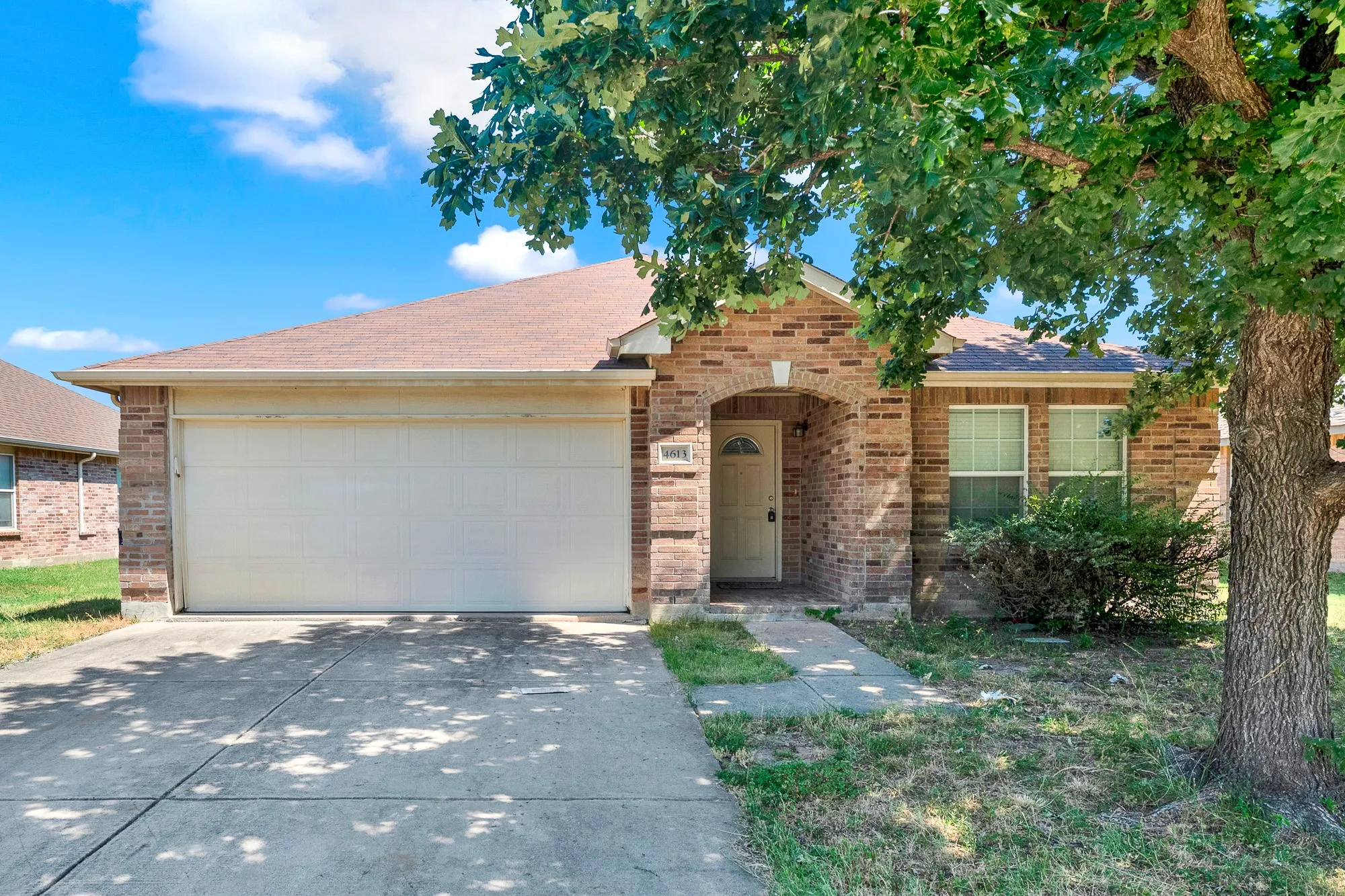 Single Family Residence For Rent in Tarrant County , 4613 Mountain Oak Street, Fort Worth, Texas 76244, 4 Bedrooms, 2 Bathrooms, 2 Garage spaces, 2,105 Sqft, built in 2007, Price $2,800, mls#21320530, Real Estate Agent in Fort Worth, Homes For Rent in Tarrant county, Homes For Rent in Fort Worth, Realtor in Fort Worth Texas, Real Estate Brokerage Independent Realty Texas, Luminita Cordes Realtor