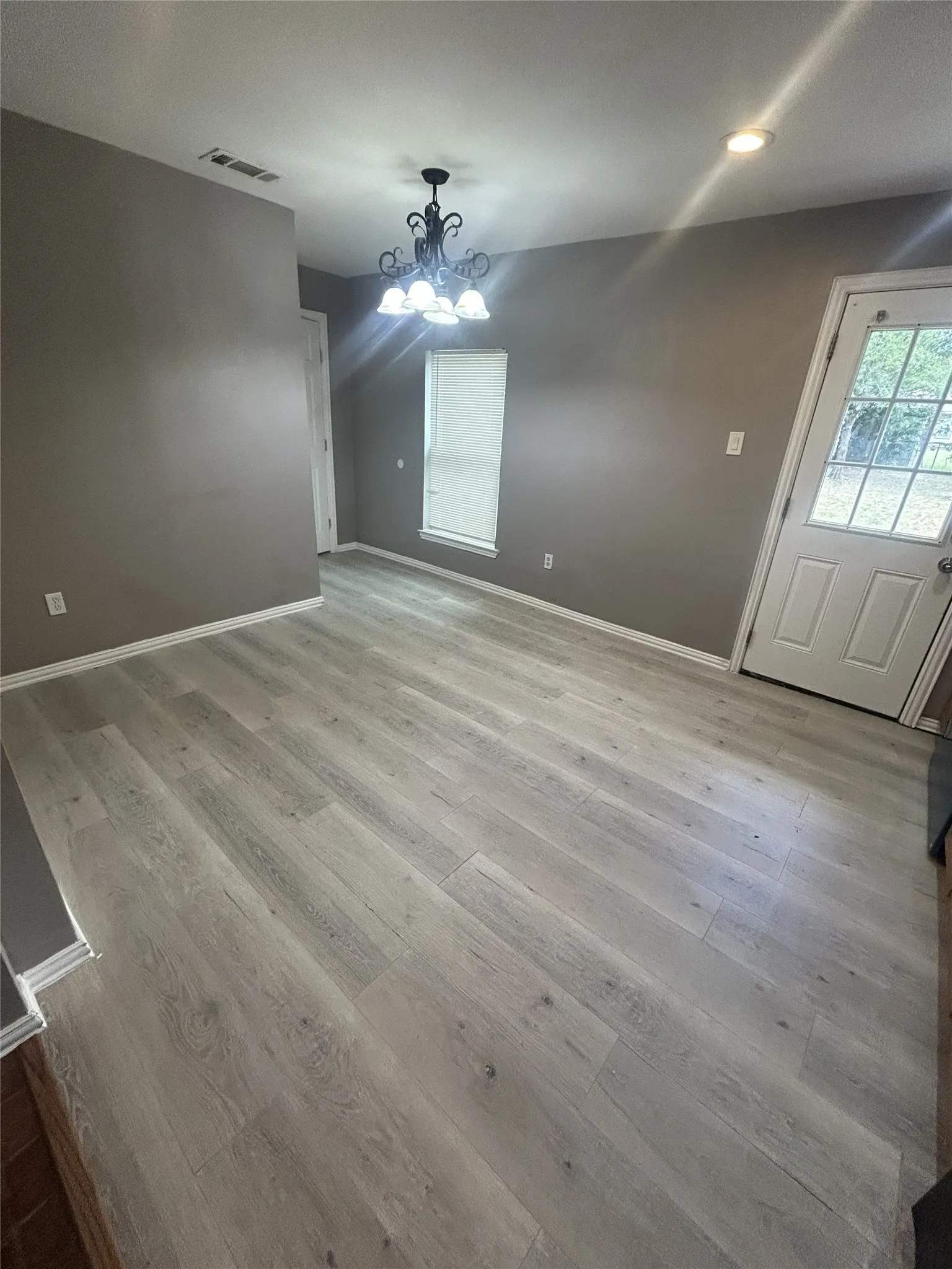 Single Family Residence For Sale in Tarrant County , 4309 Patricia Street, Haltom City, Texas 76117, 4 Bedroom, 2 Bathroom, Garage spaces, 1,280 Sqft, built in 1952, mls#21319986, Real Estate Agent in Haltom City, Homes For Sale in Tarrant county, Homes For Sale in Haltom City, Realtor in Haltom City Texas, Real Estate Brokerage Independent Realty Texas, Luminita Cordes Realtor