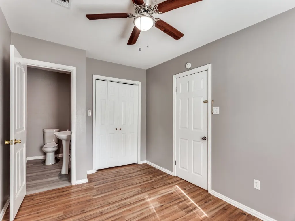 Single Family Residence For Sale in Tarrant County , 4309 Patricia Street, Haltom City, Texas 76117, 4 Bedroom, 2 Bathroom, Garage spaces, 1,280 Sqft, built in 1952, mls#21319986, Real Estate Agent in Haltom City, Homes For Sale in Tarrant county, Homes For Sale in Haltom City, Realtor in Haltom City Texas, Real Estate Brokerage Independent Realty Texas, Luminita Cordes Realtor