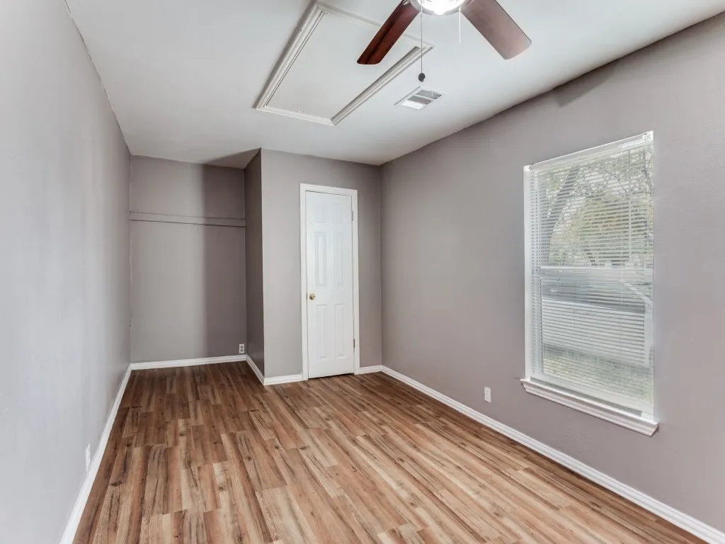 Single Family Residence For Sale in Tarrant County , 4309 Patricia Street, Haltom City, Texas 76117, 4 Bedroom, 2 Bathroom, Garage spaces, 1,280 Sqft, built in 1952, mls#21319986, Real Estate Agent in Haltom City, Homes For Sale in Tarrant county, Homes For Sale in Haltom City, Realtor in Haltom City Texas, Real Estate Brokerage Independent Realty Texas, Luminita Cordes Realtor