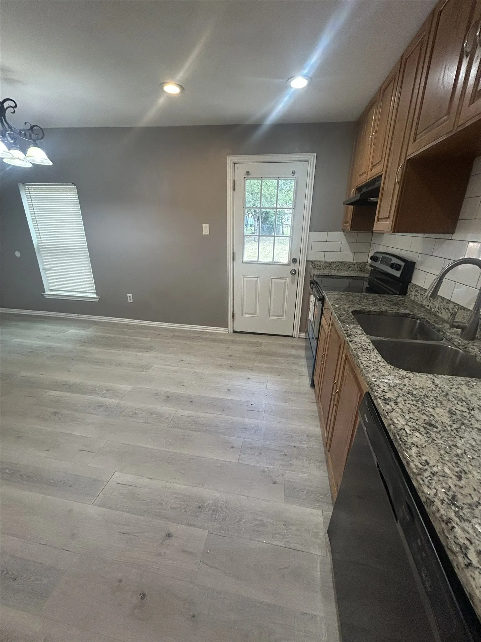 Single Family Residence For Sale in Tarrant County , 4309 Patricia Street, Haltom City, Texas 76117, 4 Bedroom, 2 Bathroom, Garage spaces, 1,280 Sqft, built in 1952, mls#21319986, Real Estate Agent in Haltom City, Homes For Sale in Tarrant county, Homes For Sale in Haltom City, Realtor in Haltom City Texas, Real Estate Brokerage Independent Realty Texas, Luminita Cordes Realtor