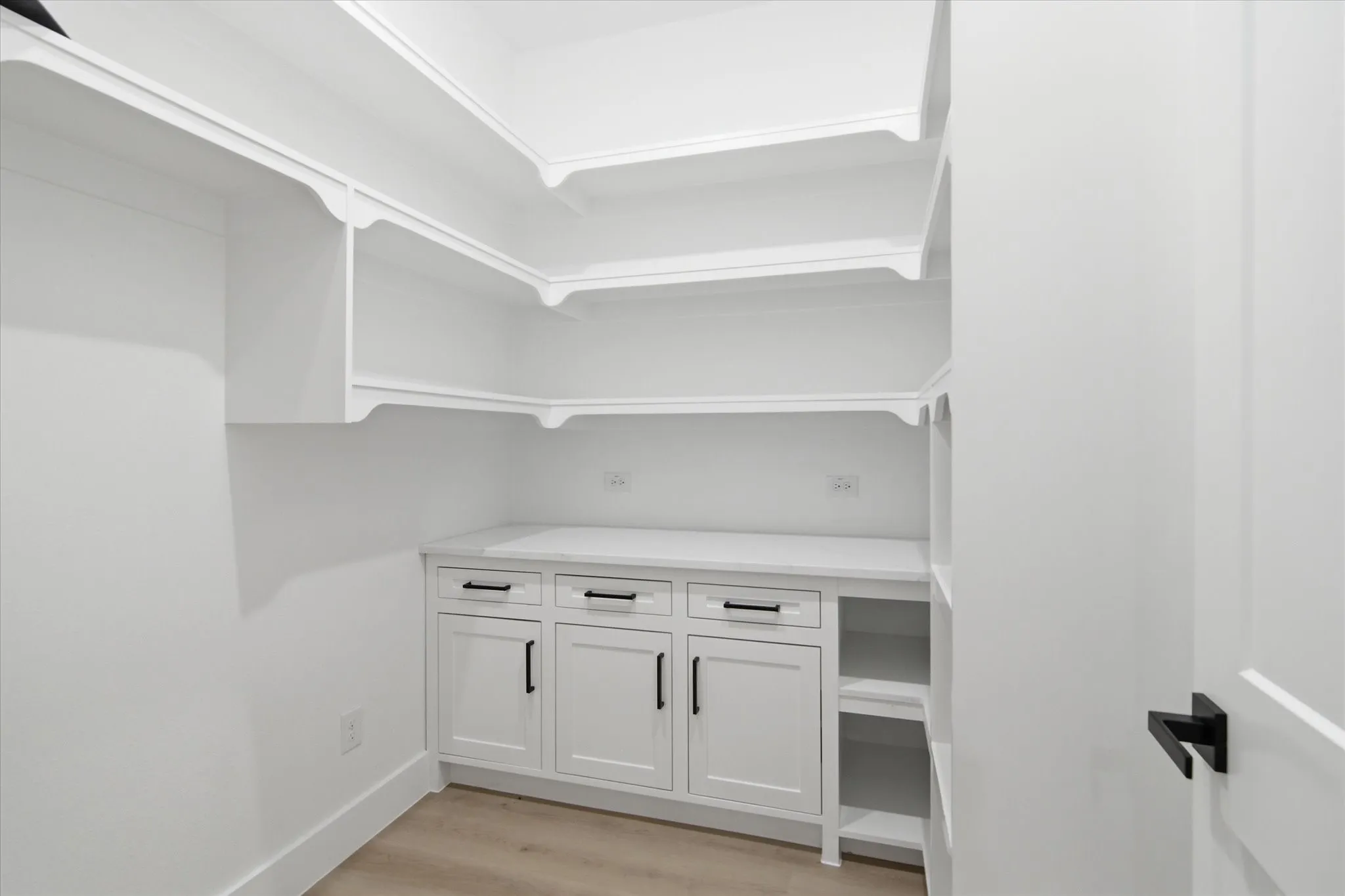 Walk in Pantry