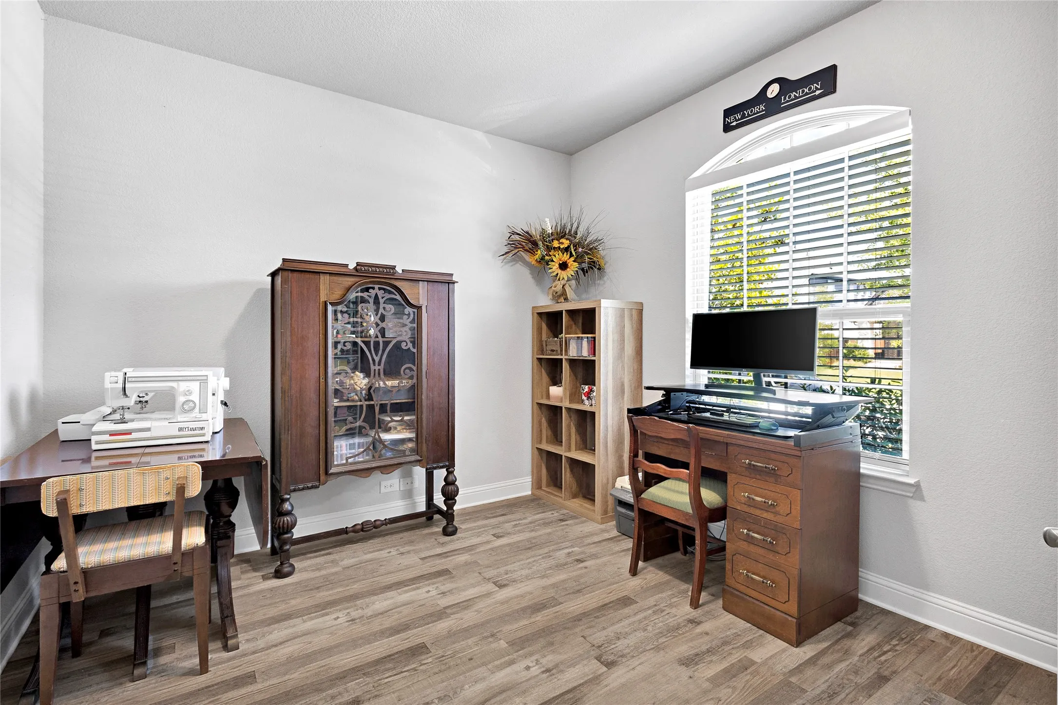 Single Family Residence For Sale in Collin County , 1104 Granger Drive, Mc Kinney, Texas 75071, 4 Bedroom, 4 Bathroom, 2 Garage spaces, 3,050 Sqft, built in 2020, mls#21319895, Real Estate Agent in Mc Kinney, Homes For Sale in Collin county, Homes For Sale in Mc Kinney, Realtor in Mc Kinney Texas, Real Estate Brokerage Independent Realty Texas, Luminita Cordes Realtor