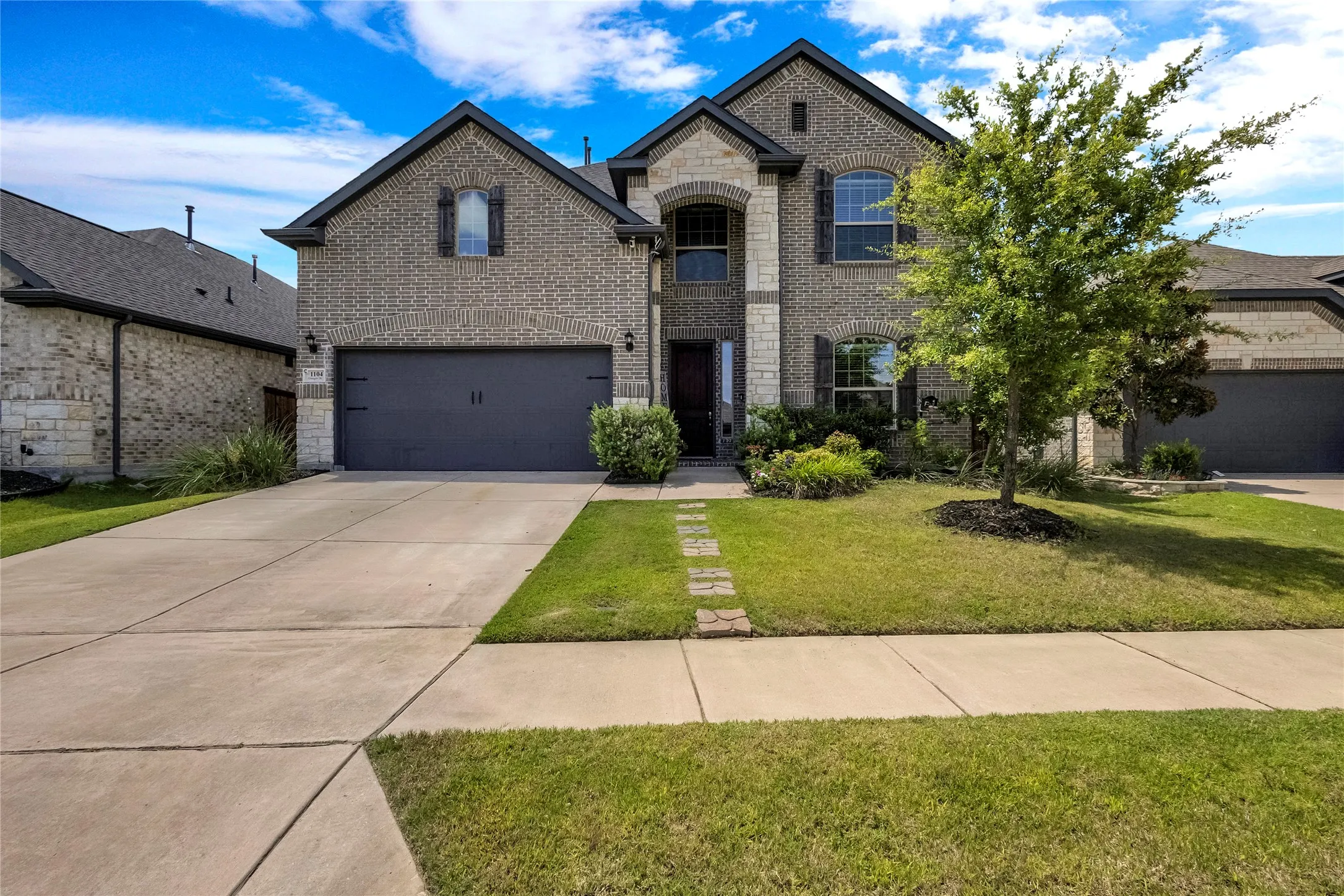 Single Family Residence For Sale in Collin County , 1104 Granger Drive, Mc Kinney, Texas 75071, 4 Bedroom, 4 Bathroom, 2 Garage spaces, 3,050 Sqft, built in 2020, mls#21319895, Real Estate Agent in Mc Kinney, Homes For Sale in Collin county, Homes For Sale in Mc Kinney, Realtor in Mc Kinney Texas, Real Estate Brokerage Independent Realty Texas, Luminita Cordes Realtor