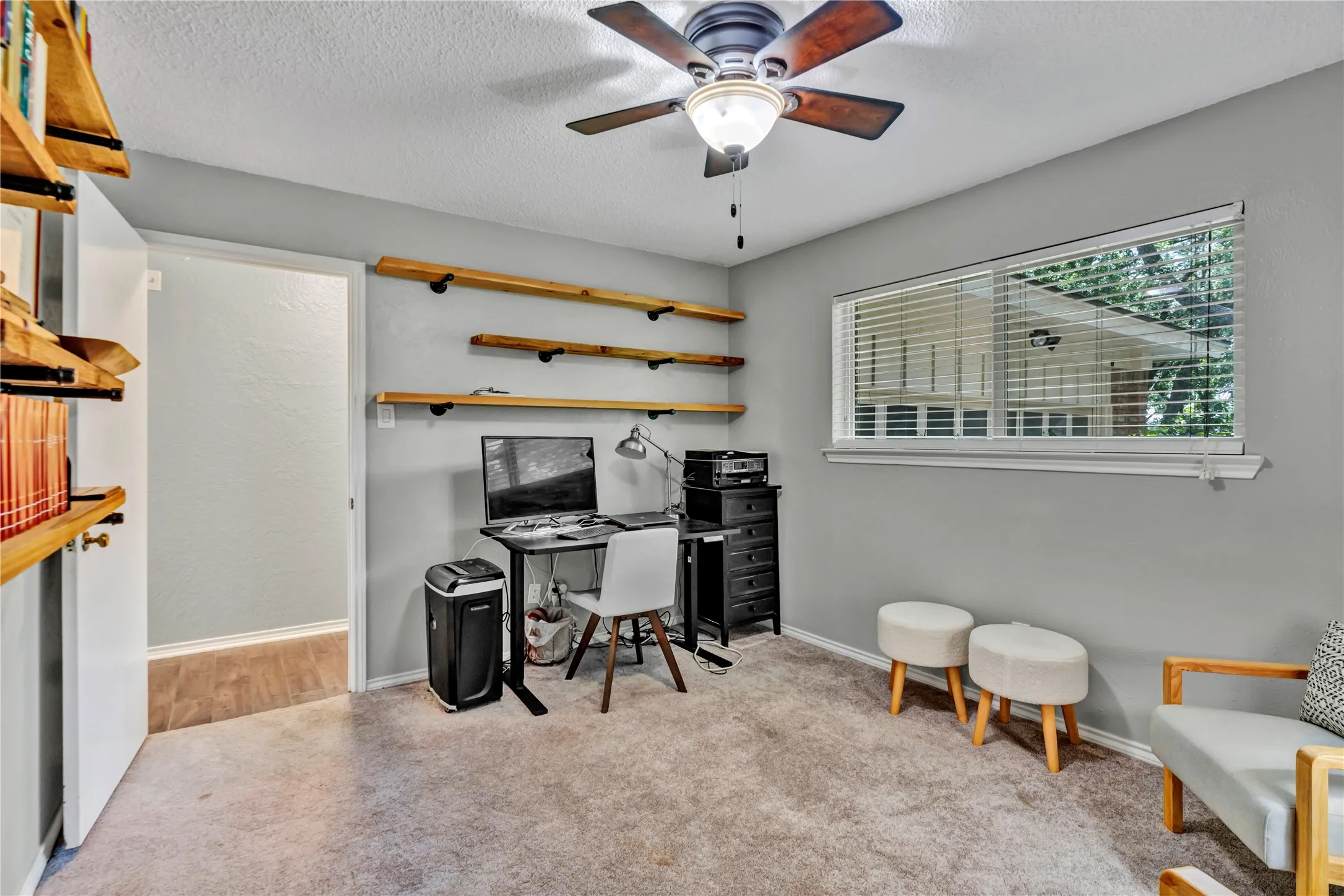 Single Family Residence For Sale in Tarrant County , 1830 Rhinevalley Drive, Arlington, Texas 76012, 3 Bedroom, 3 Bathroom, 2 Garage spaces, 2,482 Sqft, built in 1978, mls#21319167, Real Estate Agent in Arlington, Homes For Sale in Tarrant county, Homes For Sale in Arlington, Realtor in Arlington Texas, Real Estate Brokerage Independent Realty Texas, Luminita Cordes Realtor