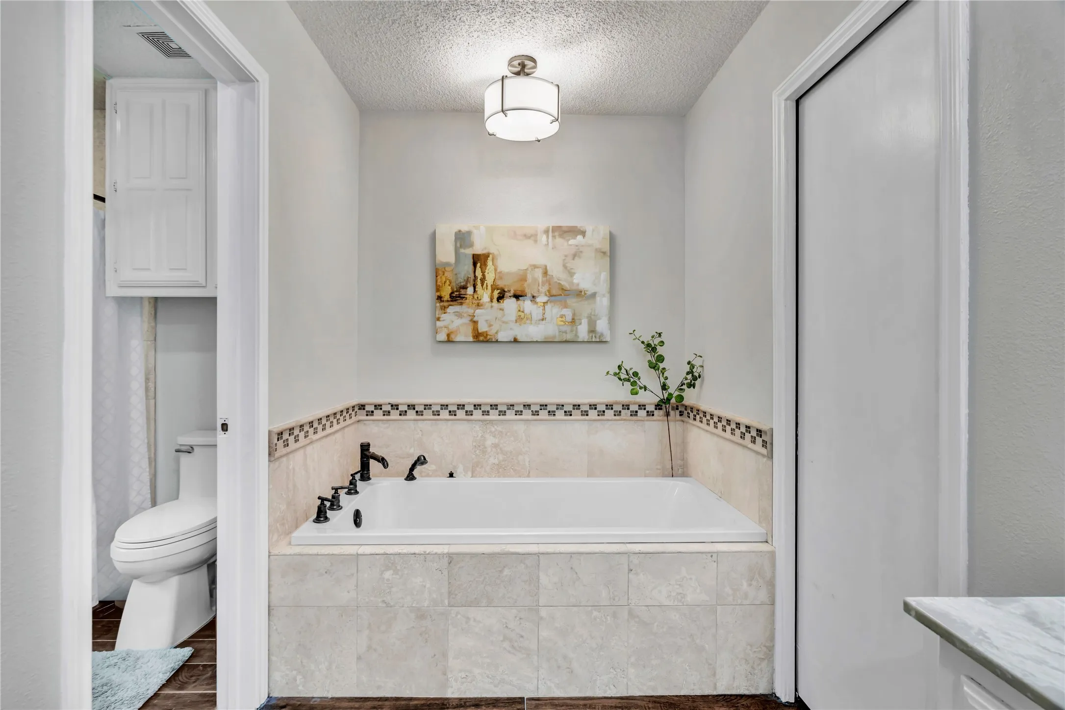 Large soaking tub - seperate from the large walk-in shower